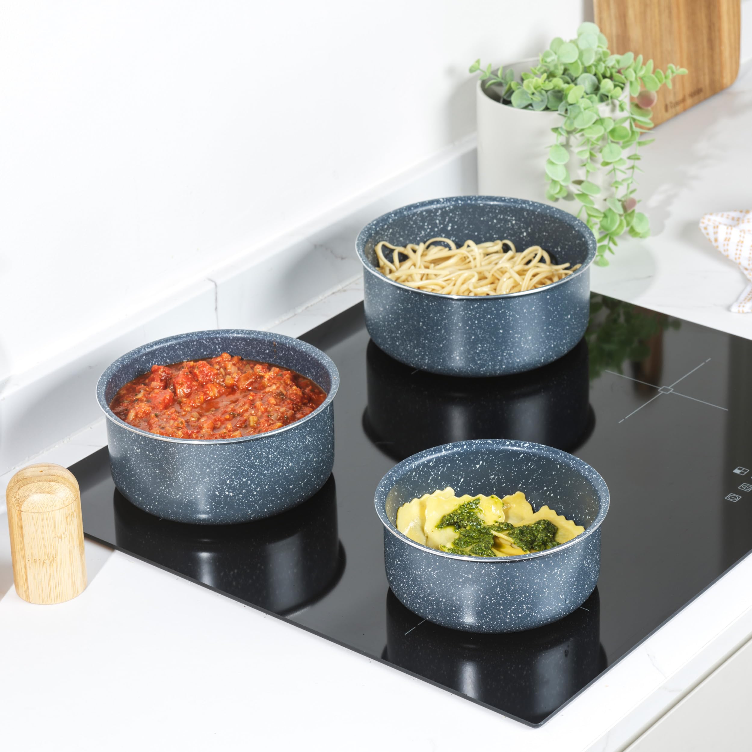 Russell Hobbs Juego de cacerolas de Smart Clip - 3 ollas antiadherentes con asa extraíble, para horno y placas de inducción, ahorro de espacio apilable, 16/18/20 cm, Nightfall Stone