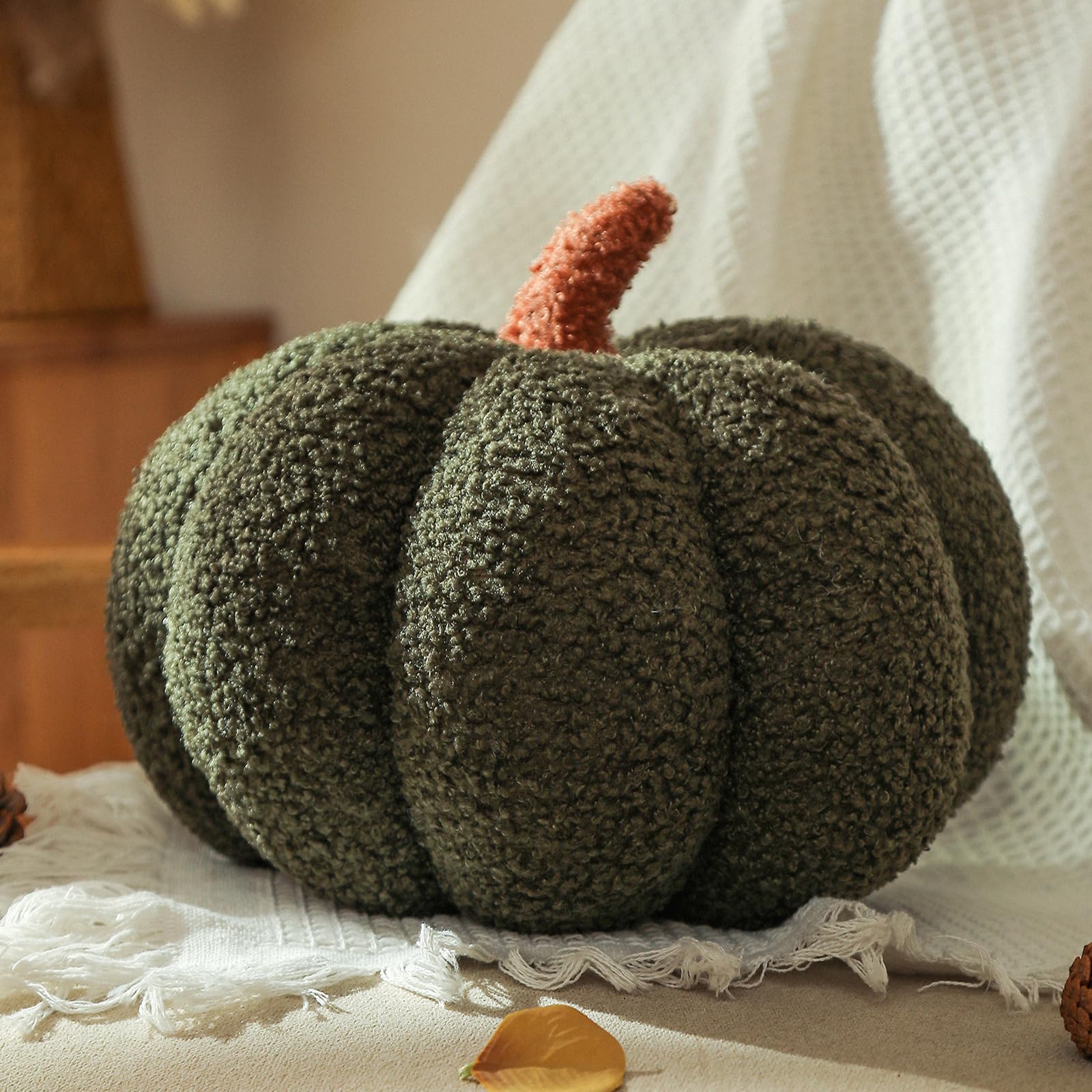 Yhoelata Halloween Kürbis Kissen Groß, Pumpkin Pillows Kissen Kürbisform Orange Dekokissen, Herbst Zierkissen Aesthetic Sofakissen, Bett Deko Kissens Runden für Kind Schlafzimmer, Geschenk 30 cm