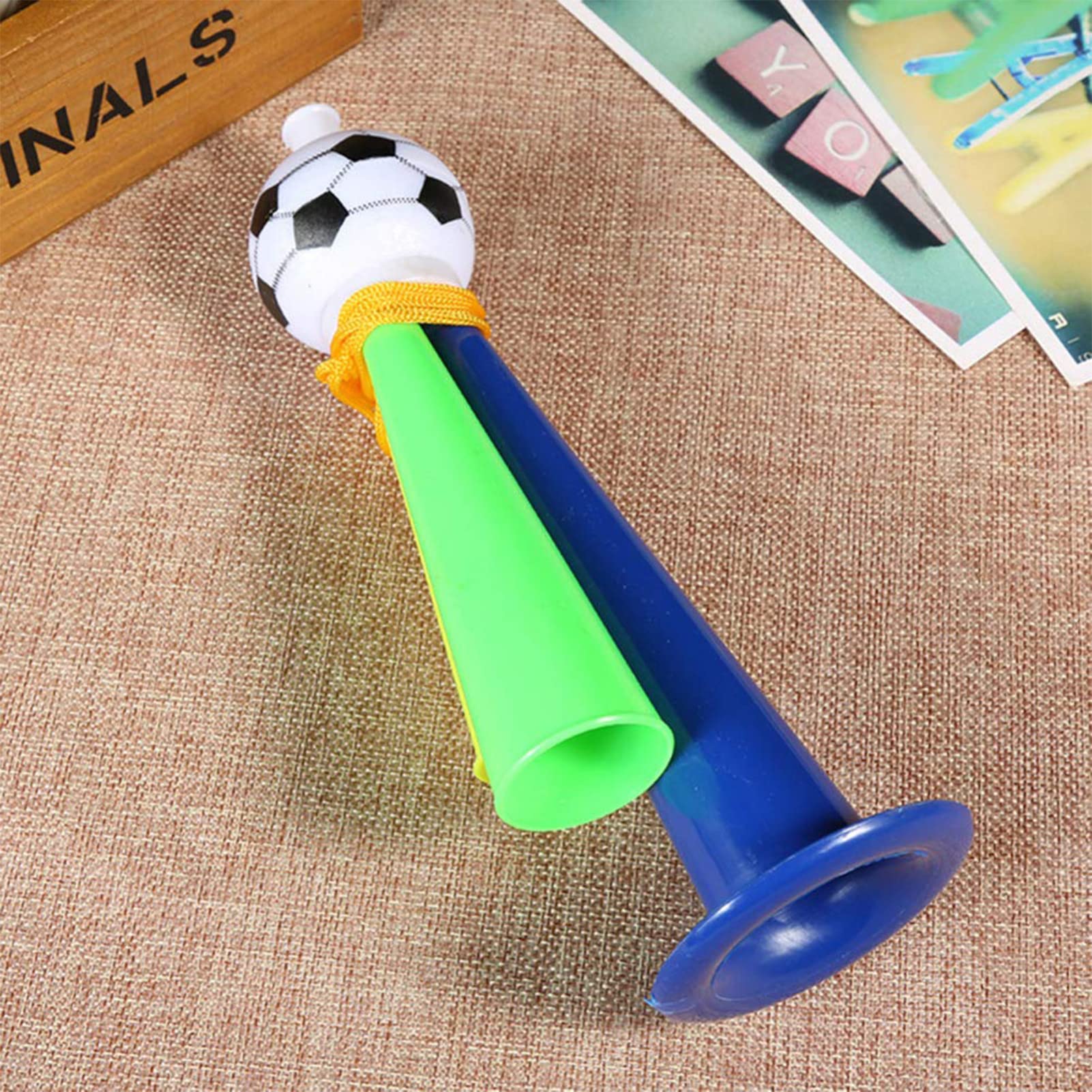 Amazon.co.jp: ブブゼラ スタジアム ホーン - ミニサッカーで騒々しい