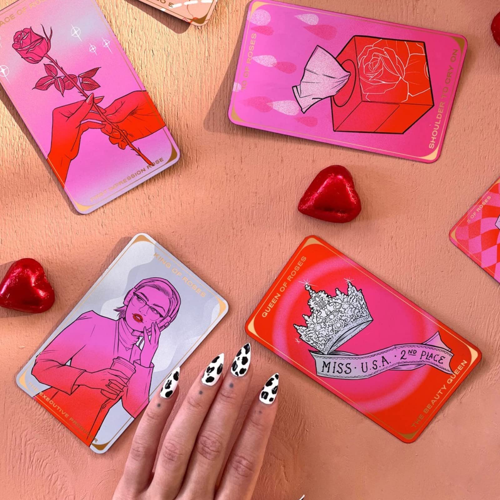 Amazon.co.jp: ファイナルローズタロット：79枚の鮮やかなアートカード