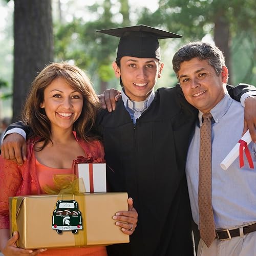 Miniatura 9 de Magnolia Lane - Adorno de madera de los Indiana University Hoosiers  Pick-up Truck, balones de fútbol y logotipo del equipo con cinta a cuadros por