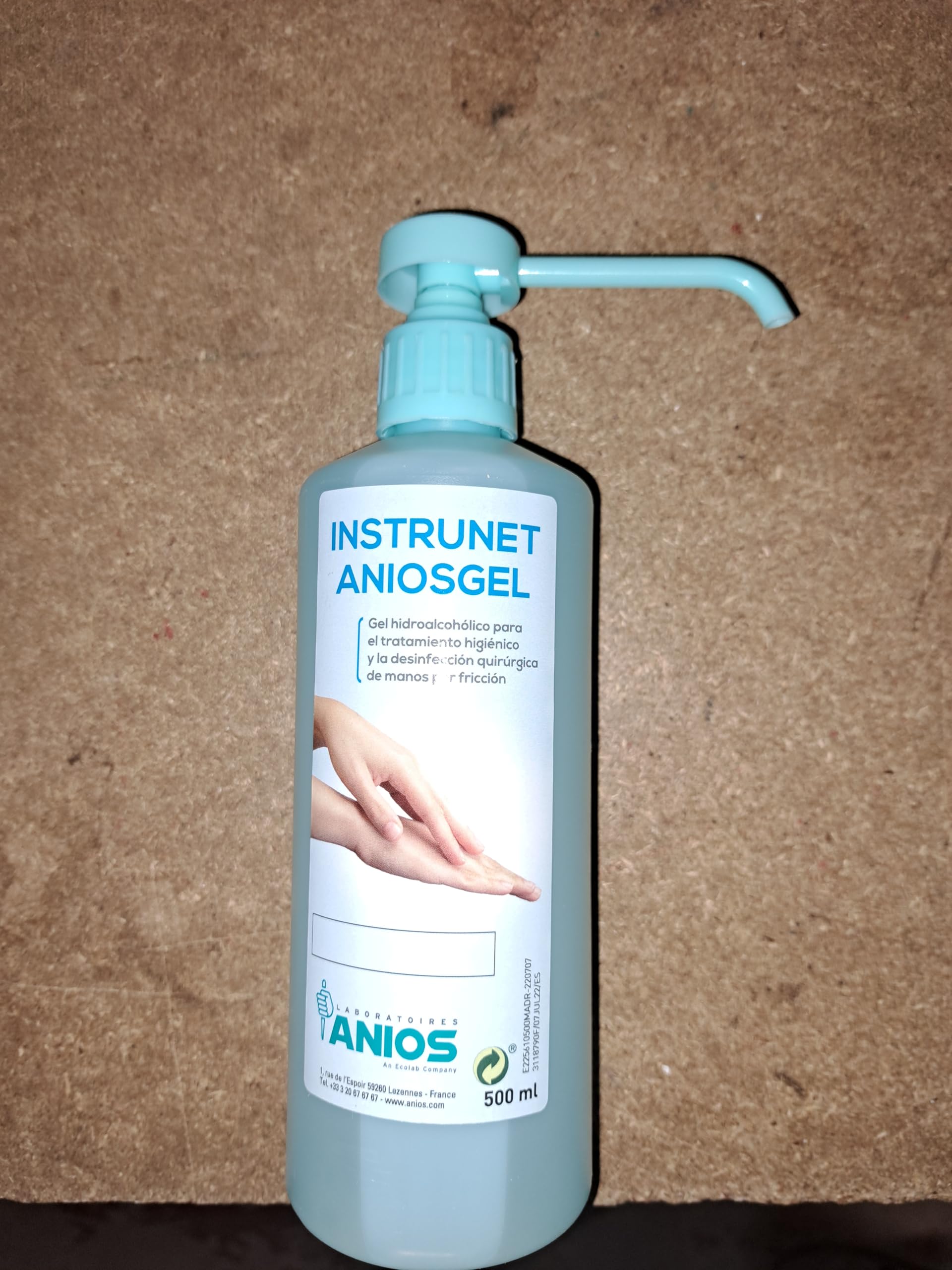 Desinfectante de manos Hidroalcohólico en Gel Aniosgel 500ml, Pack 4 unidades. Para el tratamiento higiénico y la desinfección de manos por fricción sin necesidad de agua.