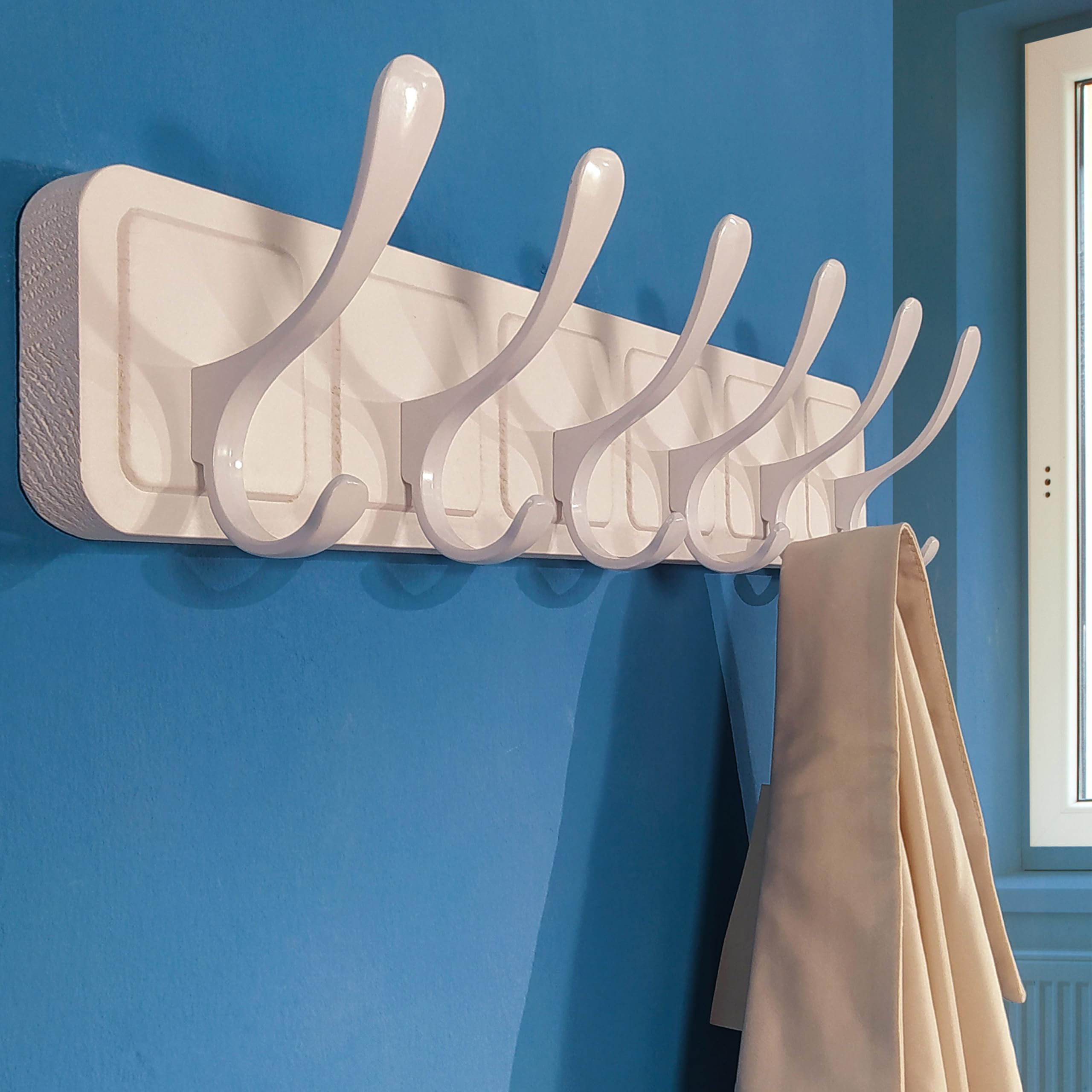 SKOLOO Perchero de Pared Montado - Gancho para Abrigos de Estilo Escandinavo en Madera Tallada en Bloque, Juego de 2, Perchero de Pared con 6 Ganchos para Colgar Abrigos, Sombreros, Ropa, Bufandas