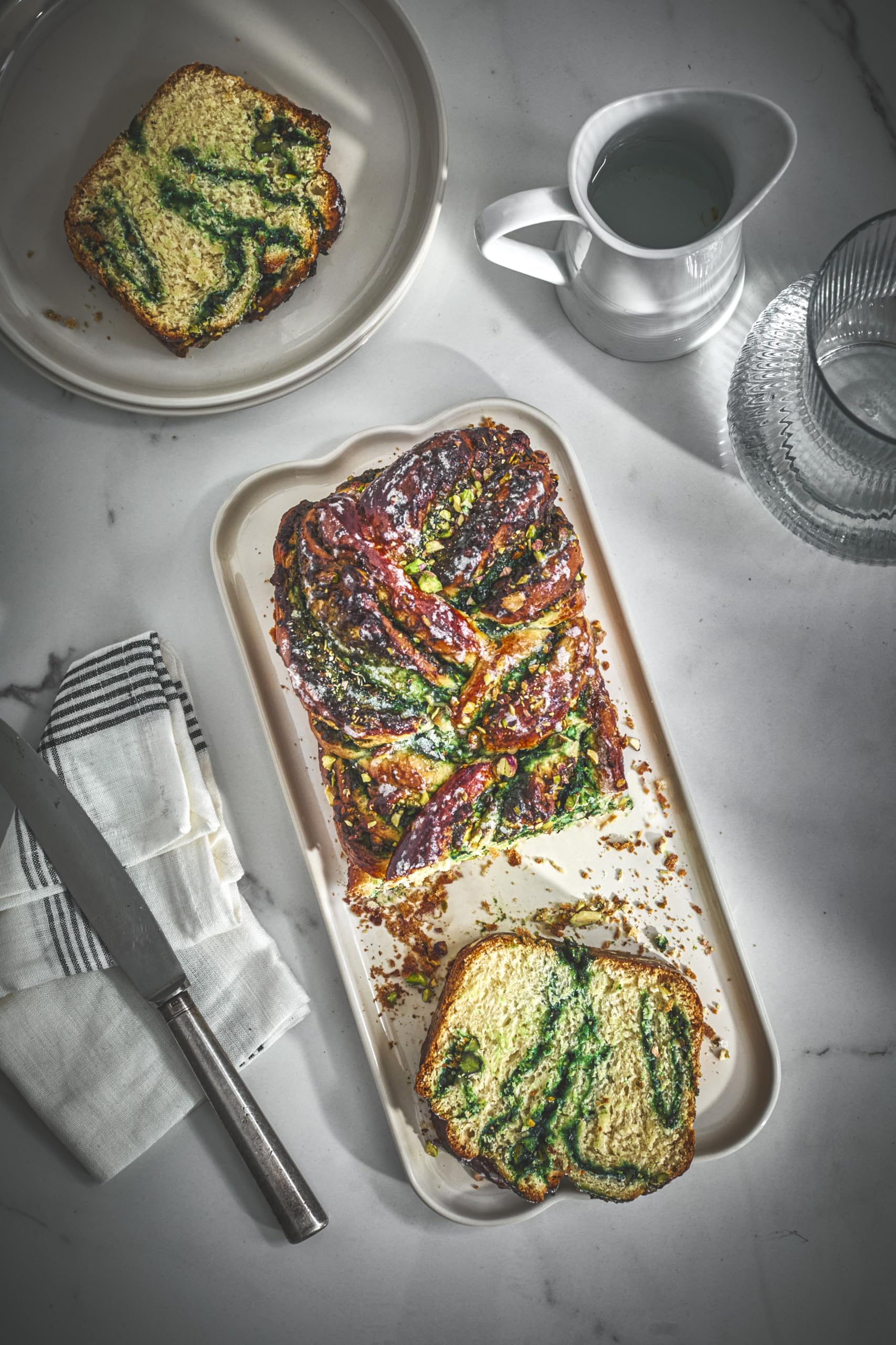 Emile Henry Plat à Cake Madeleine – Céramique Haute Résistance – Cuisson Homogène – Coloris Jaune Vanille – Fabriqué en France, Ecume