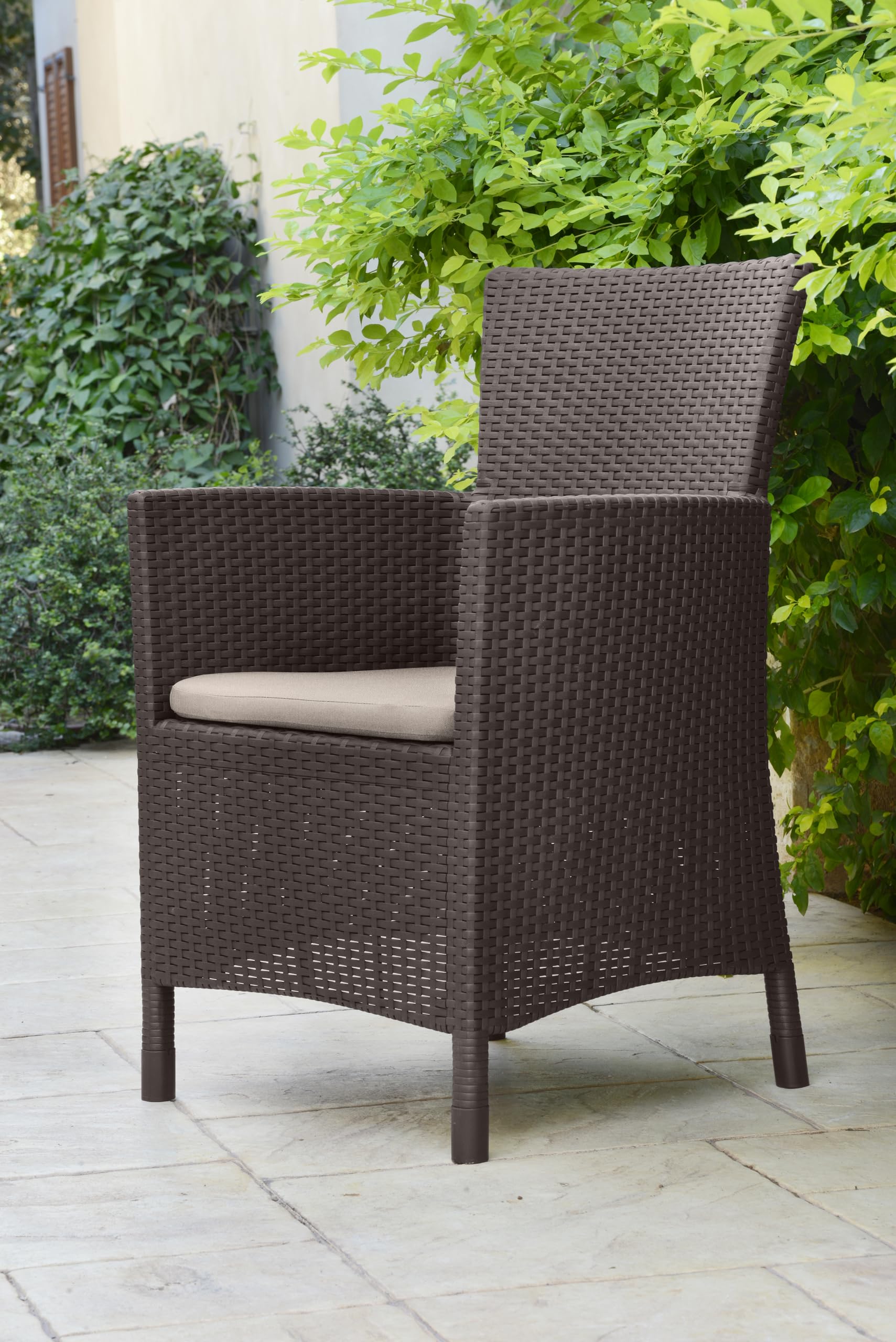 Keter Iowa - Sillón de jardín para Exterior e Interior con cojín Incluido, Resina con Acabado de ratán Plano, Color Marrón