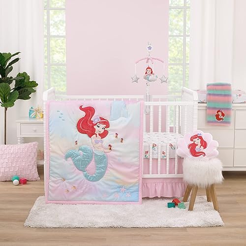 NoJo Disney Ariel Watercolor Wishes - Juego de ropa de cama para cuna de 3 piezas, color aguamarina, rosa y blanco, edredón, sábana bajera ajustable