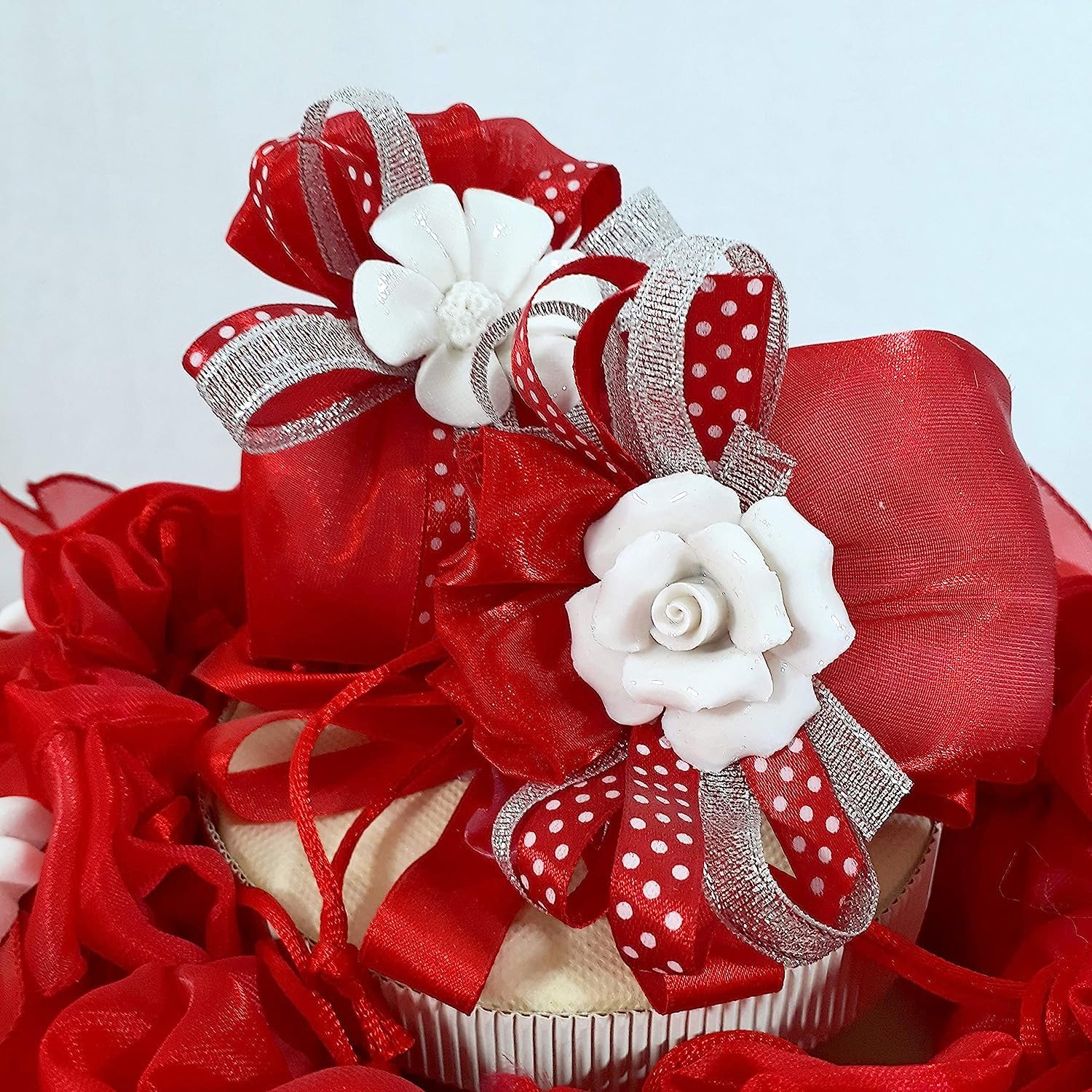Sacchetti portaconfetti 43 sacchetti struttura a torta bomboniere matrimonio fiori in gesso + 2 sacchettini centrali confetti inclusi ULT