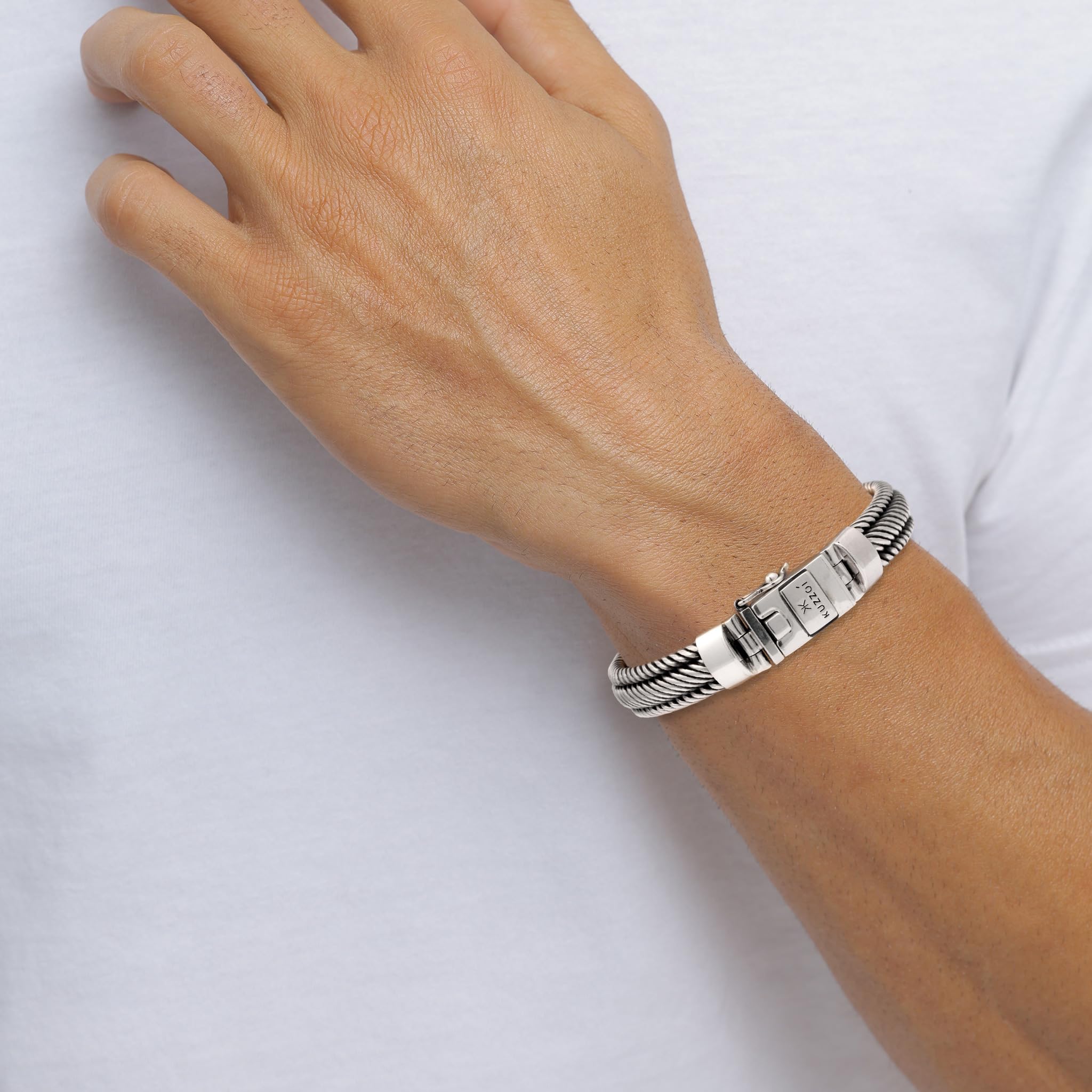 Kuzzoi Pulsera de buda para hombre hecha a mano de plata de ley 925 oxidada (10 mm) con cierre de caja, longitud 19 cm – 23 cm, 0207651725
