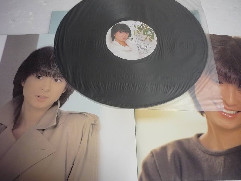 【LP】「河合奈保子/ Prism」 ピンナップ付き ＋「シングルジャケット」 Amazon.co.jp: プリズム 河合奈保子: ミュージック
