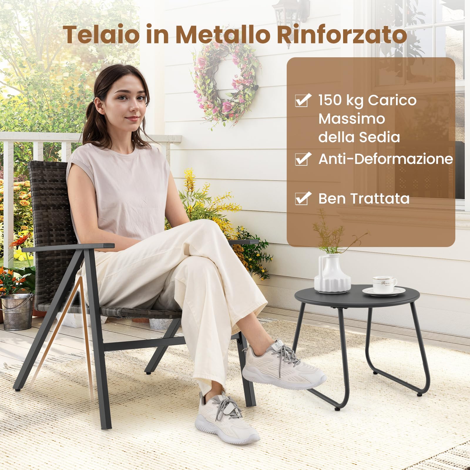 COSTWAY Set Tavolino e 2 Sedie da Giardino con Braccioli in Metallo | Salottino da Giardino Esterno con Schienale e Seduta in Rattan per Balcone, Veranda e Bordo Piscina