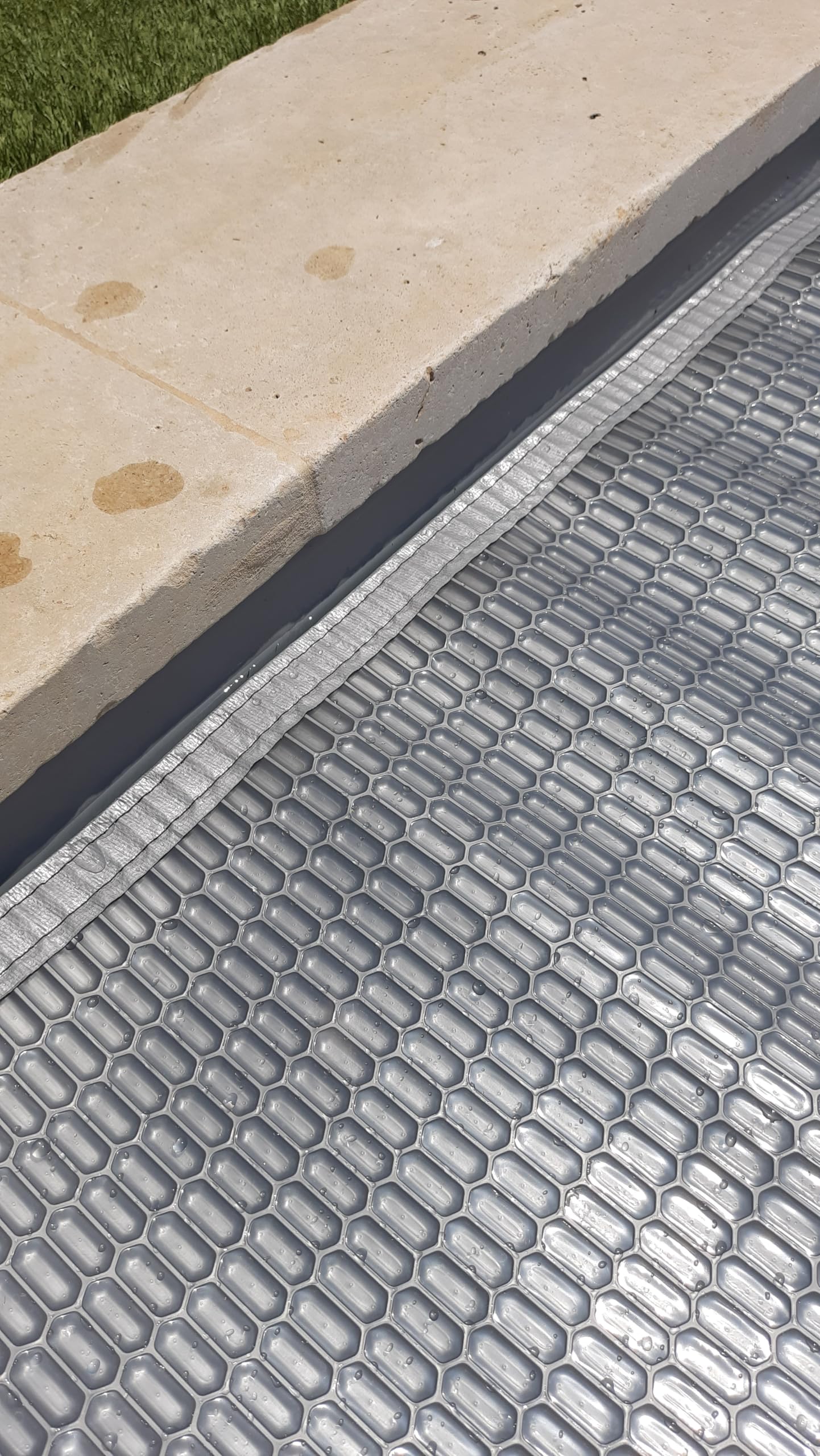 Bâche à Bulles Solaire Piscine 7 x 3,5 m - Epaisseur 500 Microns Premium - Bordée 4 Côtés - Technologie Alvéolaire Chauffante Anti Algues - Bleu/Gris