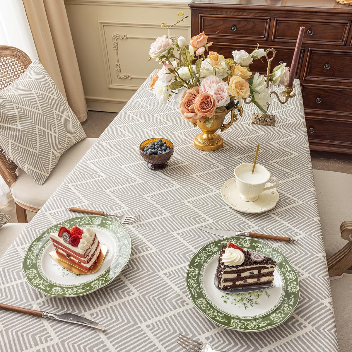 Amazon｜SXYITEテーブルクロス 撥水 北欧 table cloth 長方形 無地