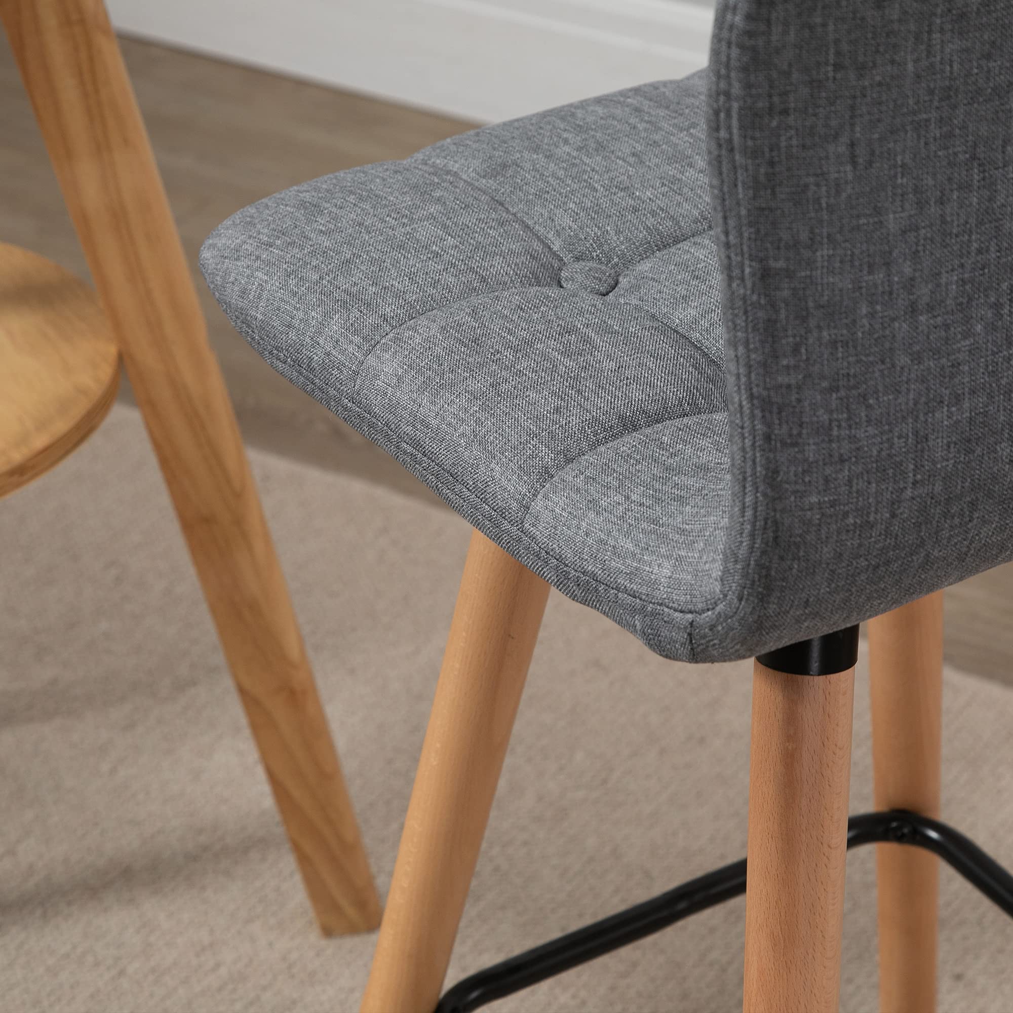 HOMCOM Juego de 2 Taburetes de Bar Taburetes Altos de Cocina Gris | Respaldo, Reposapiés, Patas de Madera, Estilo Moderno, Sillas Altas para Comedor, Salón, Bistró