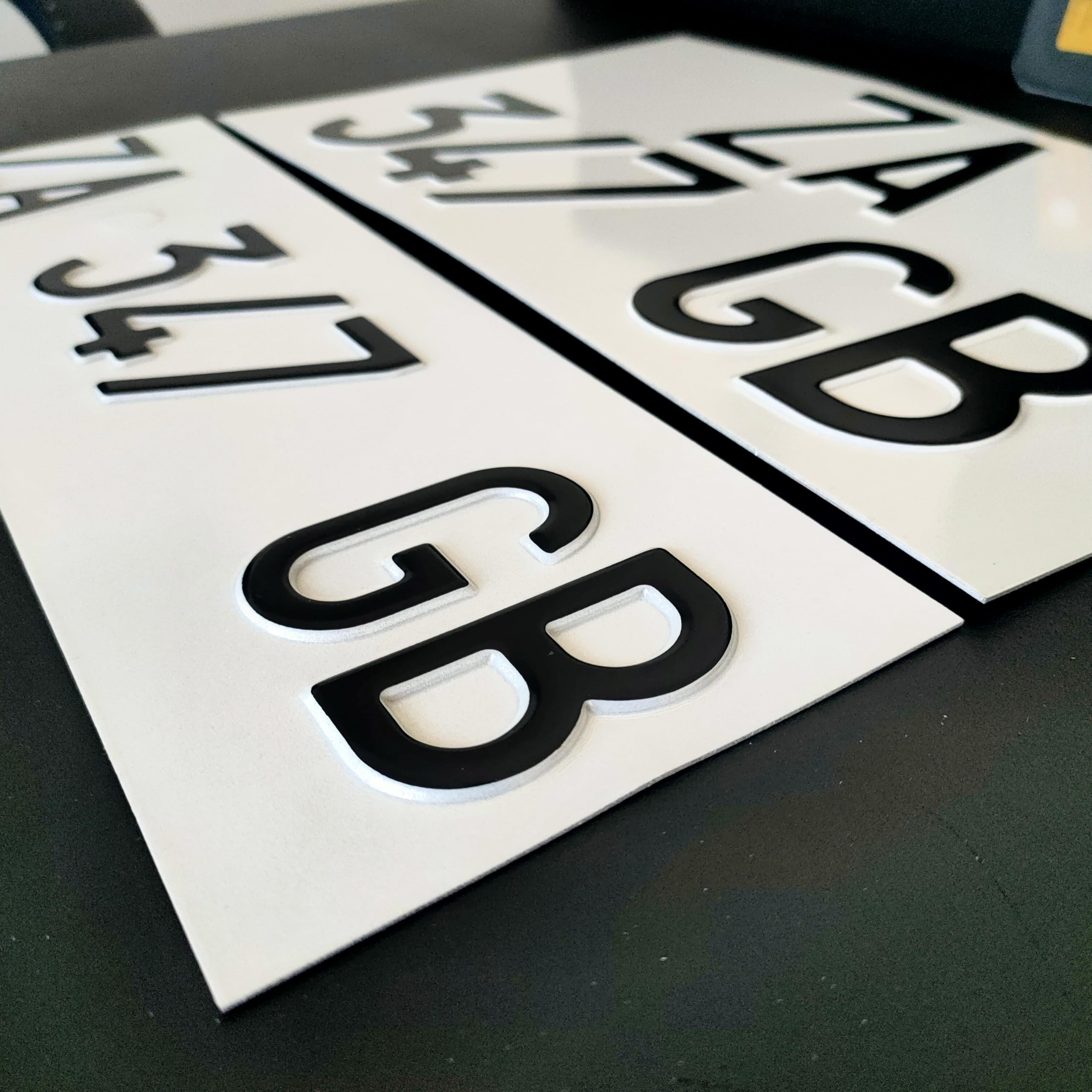 Targhe Personalizzate - Modello Kit Completo dal 1995 al 1997 - con Lettere e Numeri in Rilievo, Incise su Alluminio Catarifrangente, Made in Italy (ZA Sovrapposta Colorazione d'origine)
