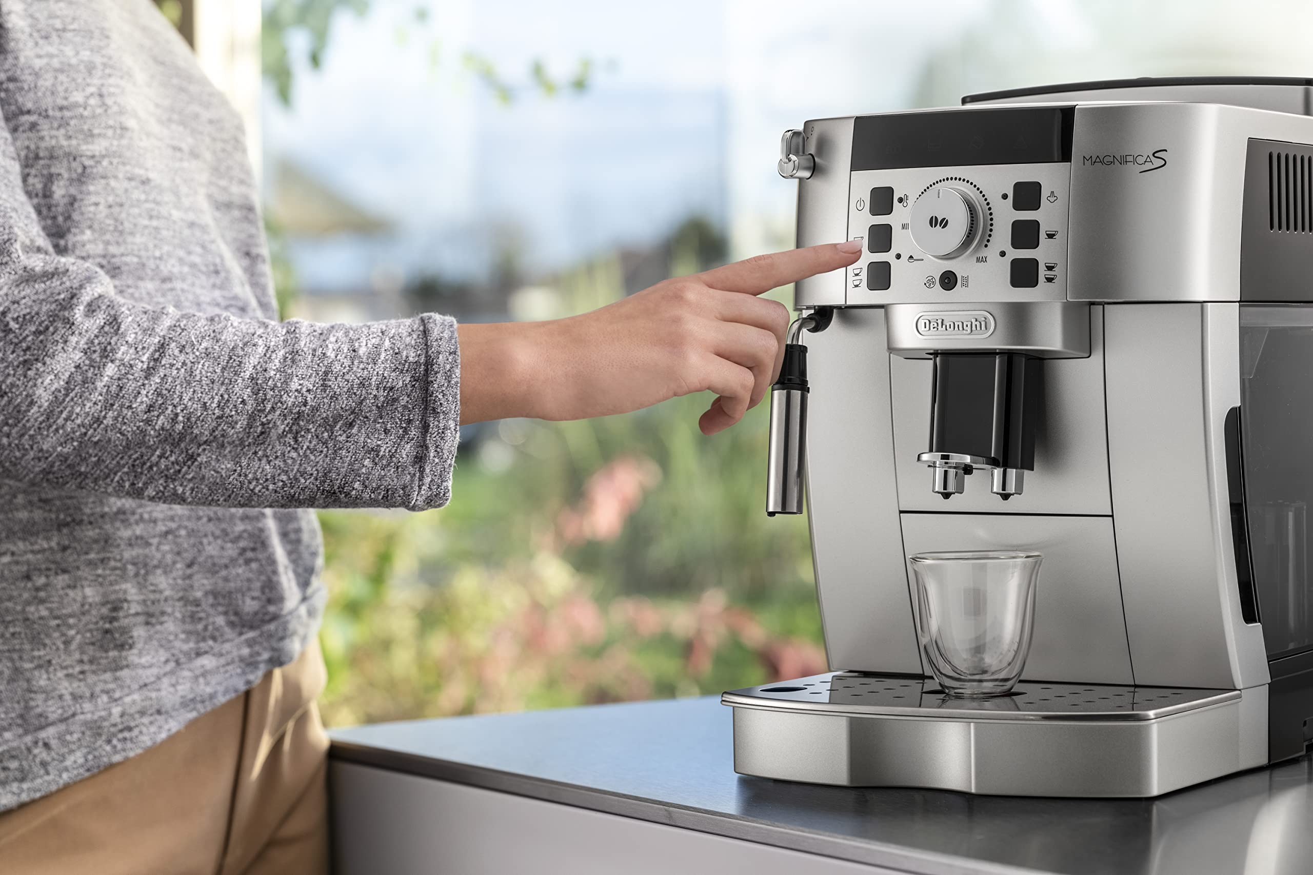De'Longhi | Magnifica, Automatic Coffee 