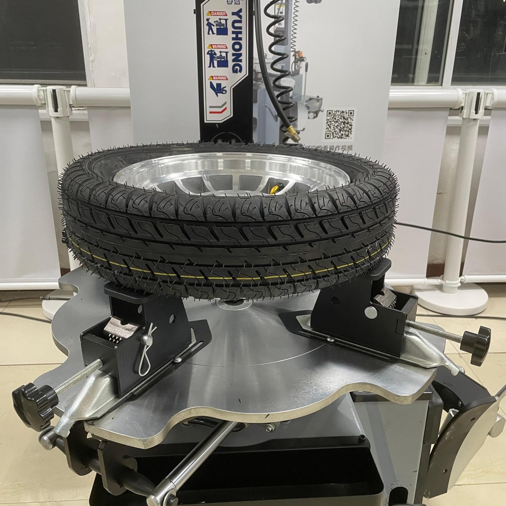 Cambiador de neumáticos/Máquina Adaptador de motocicleta para cambiadores de neumáticos (garra de mandíbula estándar por debajo de 49 mm), aumenta 4 pulgadas y disminuye 2 pulgadas en el
