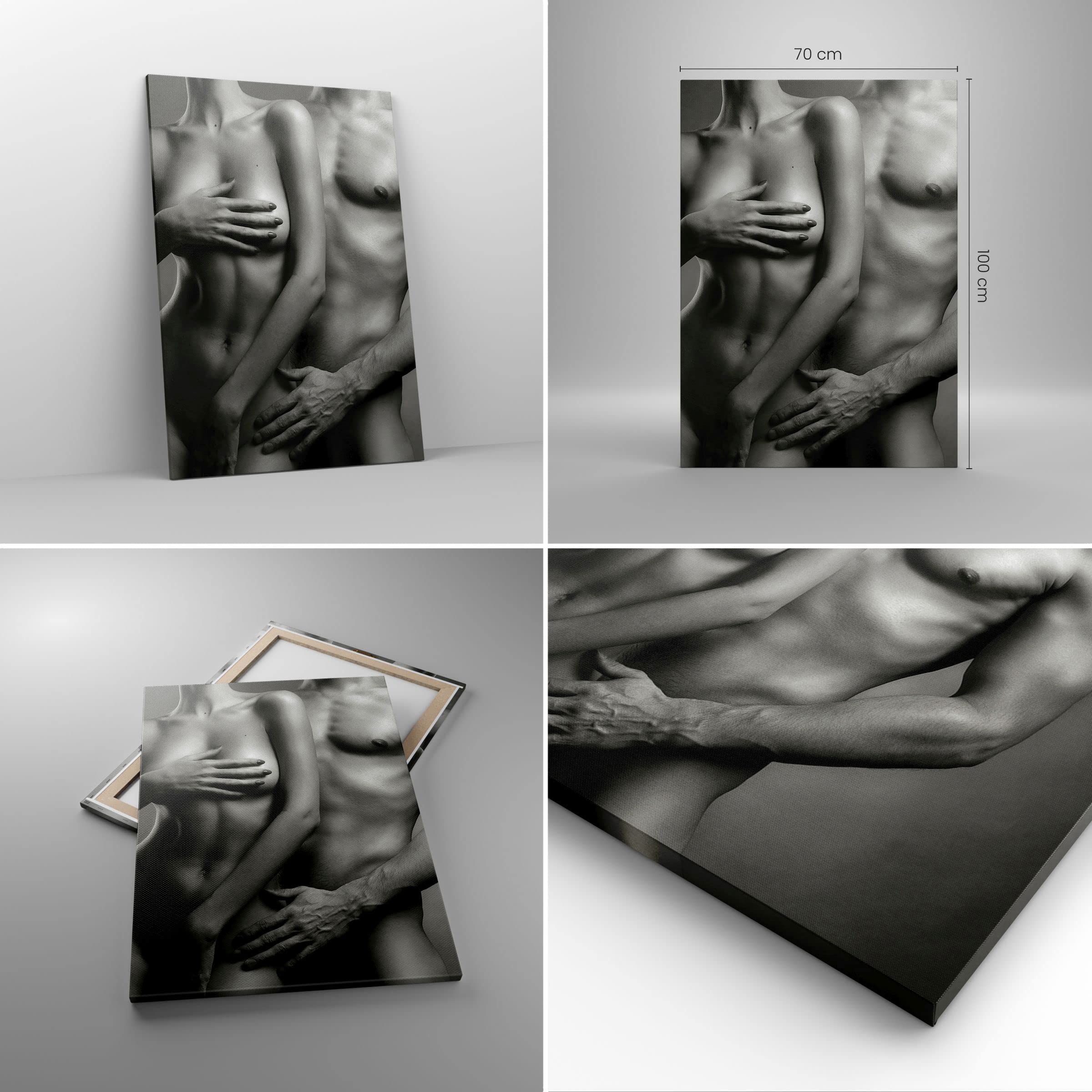 ARTTOR Leinwandbild 70x100 cm Wandbild Schwarz-Weiß Menschen - 2721 | Frau Mann Nacktheit Vertikal Groß Wanddekoration Wohnzimmer Schlafzimmer Wandkunst Wanddeko Wand Kunstdruck Küche ARTTOR