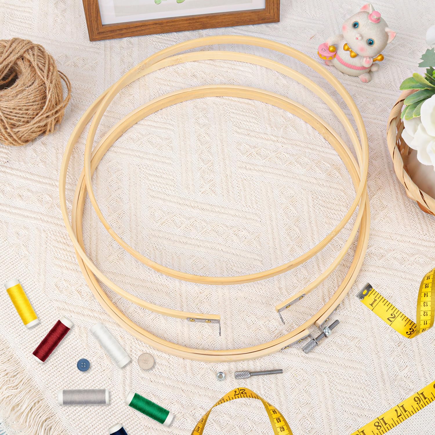 IHDYPPEW 15 Stück 25,4 cm runde Stickrahmen, verstellbarer Kreis Kreuzstich Hoop Stickring Bambus Stickrahmen für Handwerk, DIY, Hochzeit, Party, Urlaub Dekoration