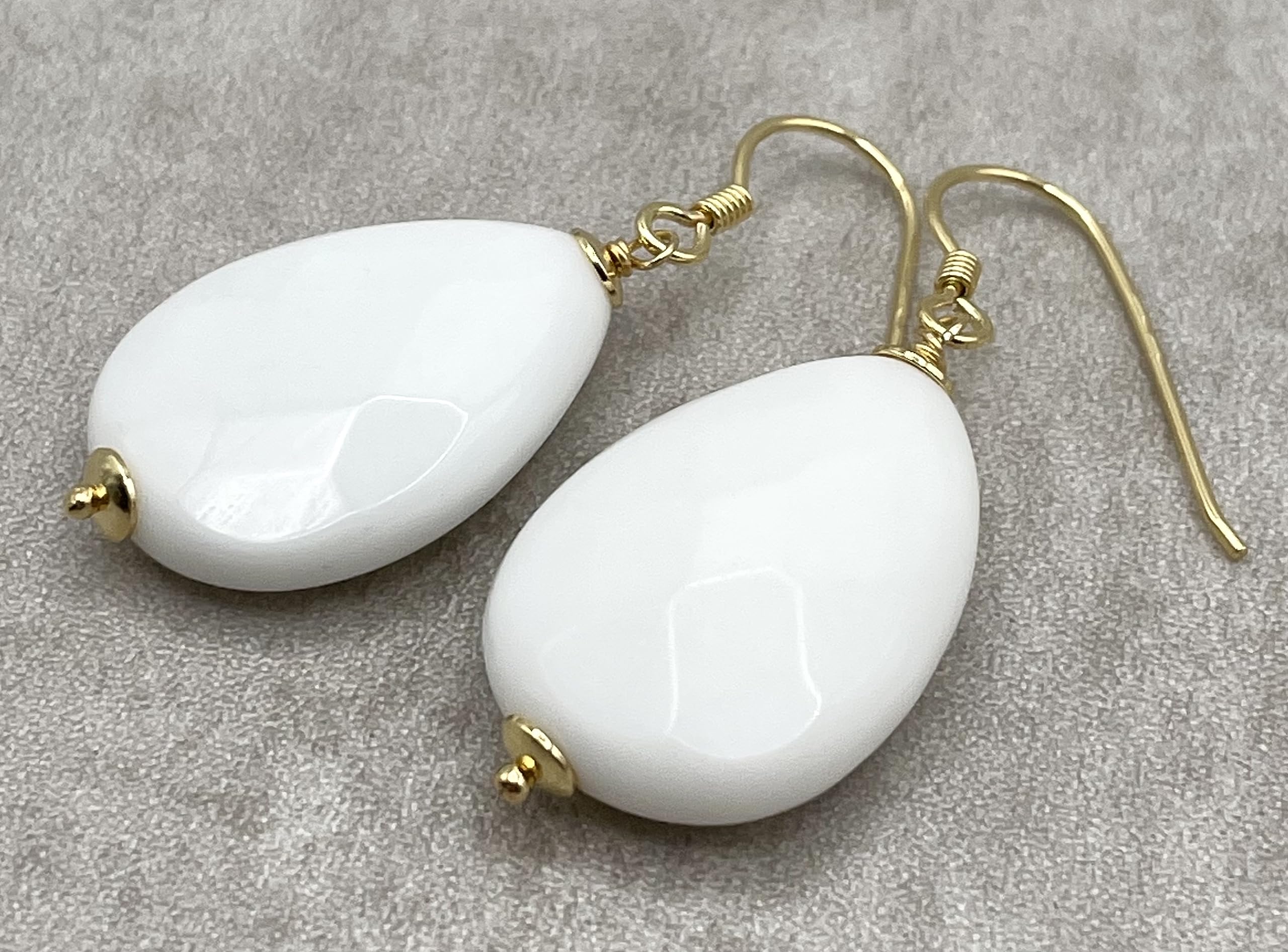Pendientes de Agata Blanca, Vermeil 24 K, Made in Italy, Joyas Artesanales de Piedras Naturales, Regalo para Mujeres