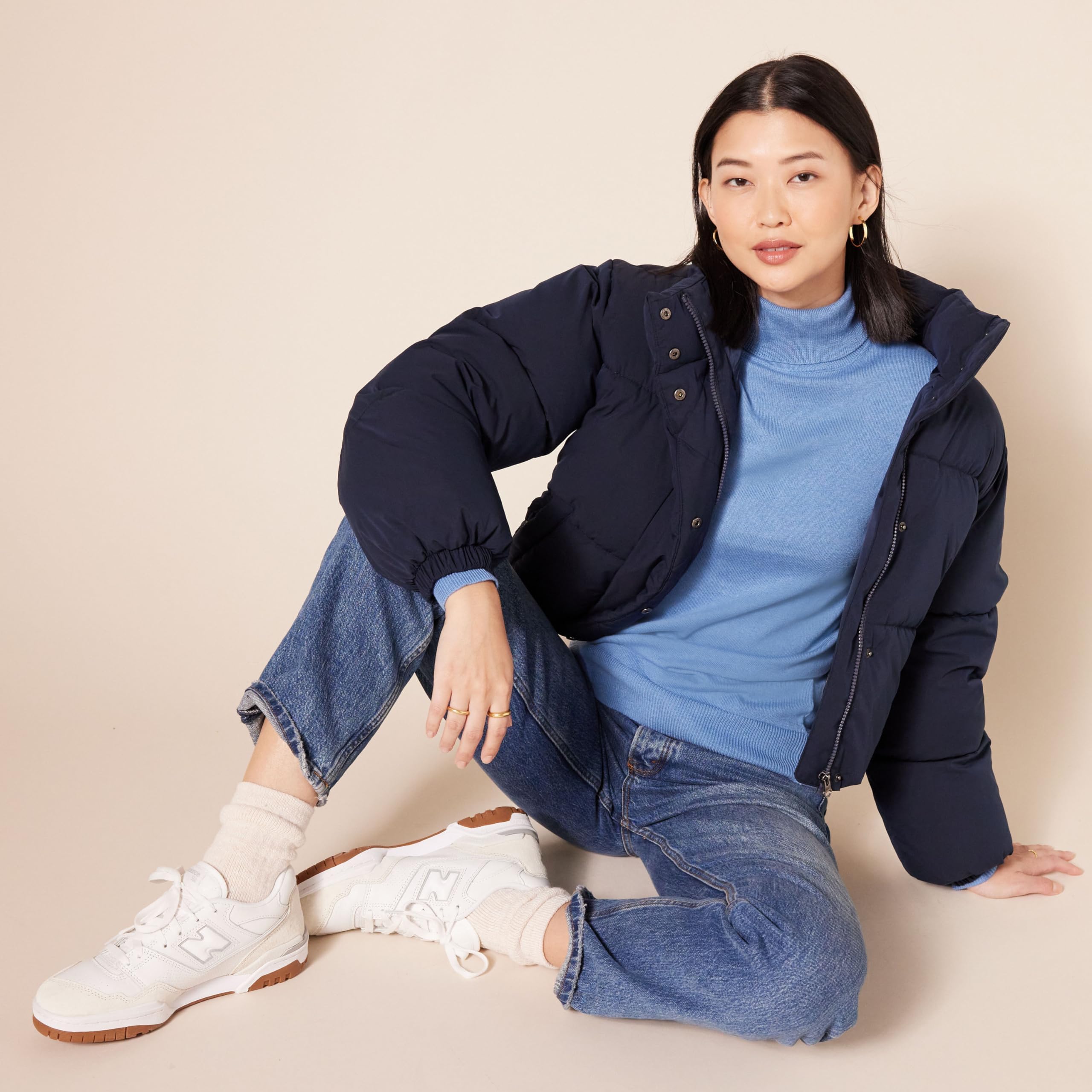 Amazon Essentials Maglione A Collo Alto E Maniche Lunghe Leggero con vestibilità Classica (Taglie Forti Disponibili) Donna