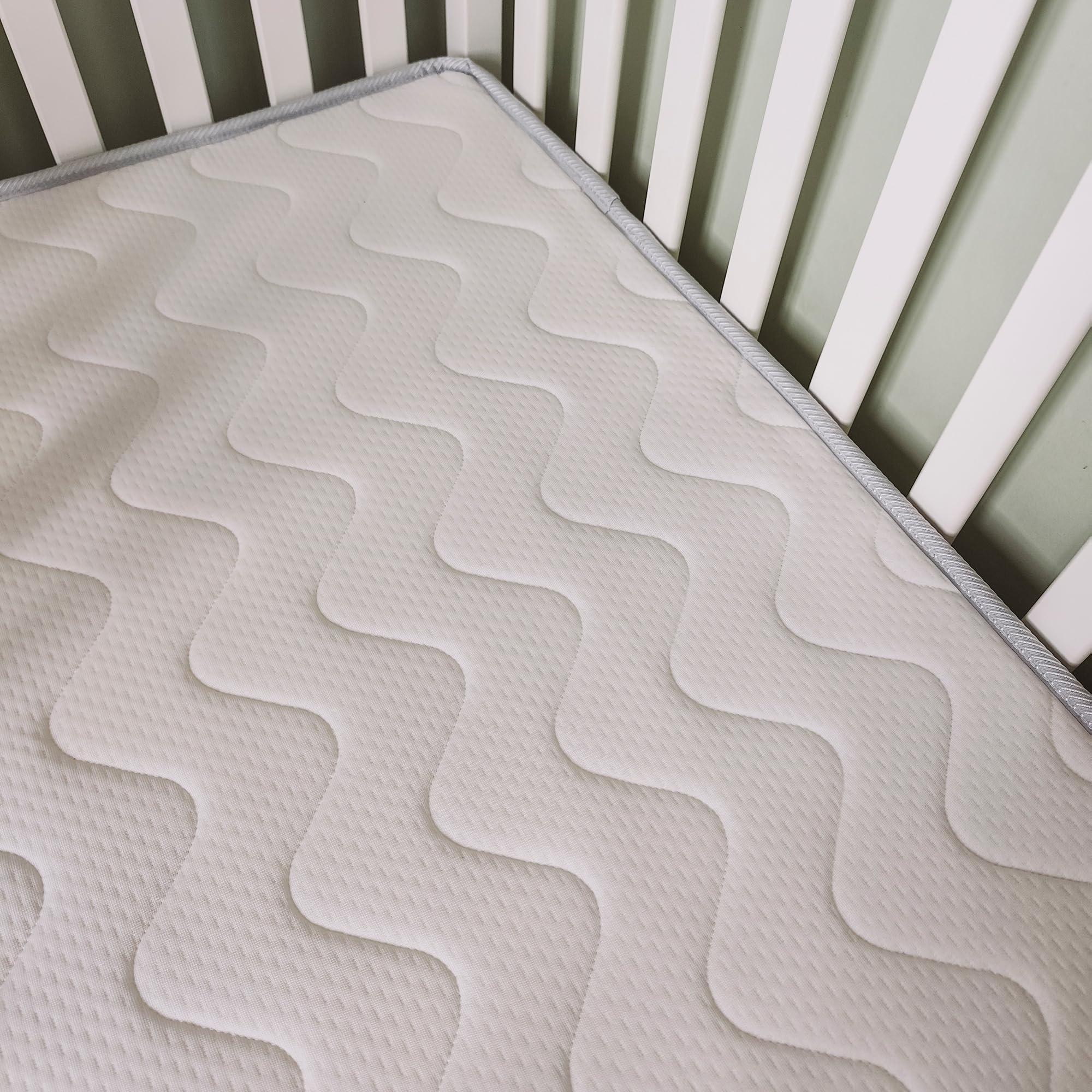 Tinéo - Matelas Bébé Saison 60x120x11cm - Matelas Bébé - Saison - 1 Face Été - 1 Face Hiver - sans Traitement - Densité 20 kg/m3 - Fabriqué en France