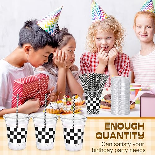Miniatura 5 de Sliner Juego de 50 vasos de plástico desechables con tapas y pajitas de papel, vasos transparentes de 16 onzas para beber con bandera a cuadros,