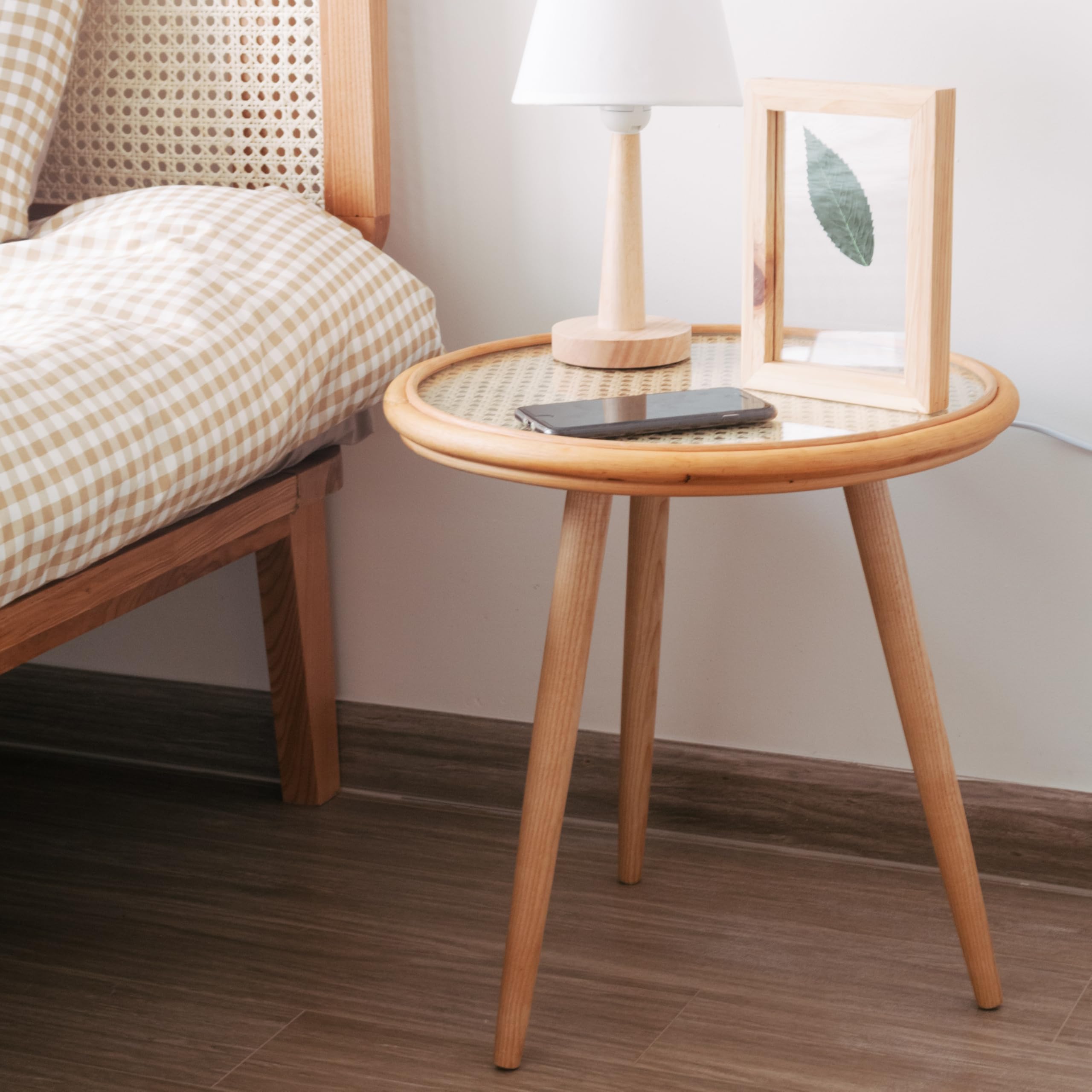 Beistelltisch Rattan rund – Handgefertigter Boho Tisch mit Wiener Geflecht & gehärteter Glasplatte – Kleiner Couchtisch/Nachttisch für Wohnzimmer, Balkon & Schlafzimmer