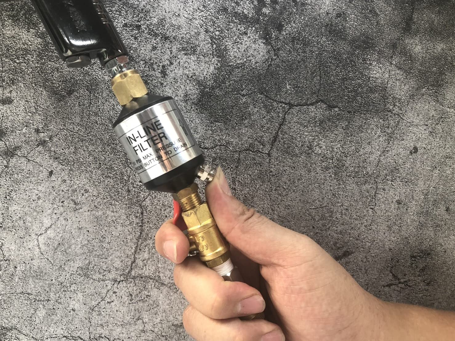 Air Compressor Water Separator, Produces Clean Dry Air, with Drain