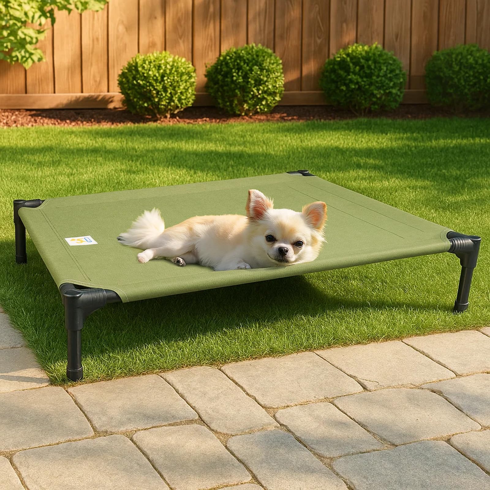 Lit surélevé pour chiens Sytopia M vert contre la chaleur d'été