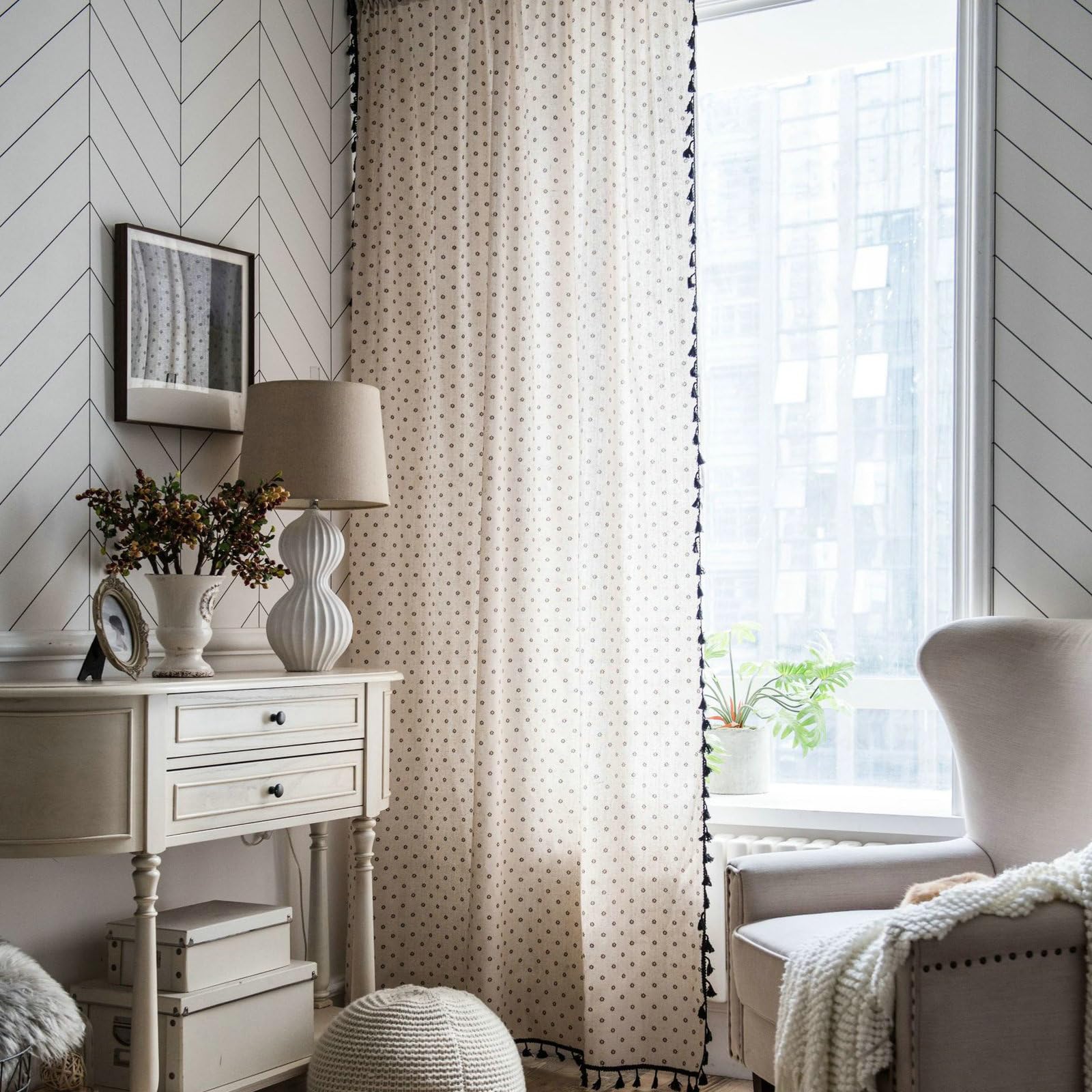 Rideaux beige marron aux motifs marguerites pour chambre chaleureuse
