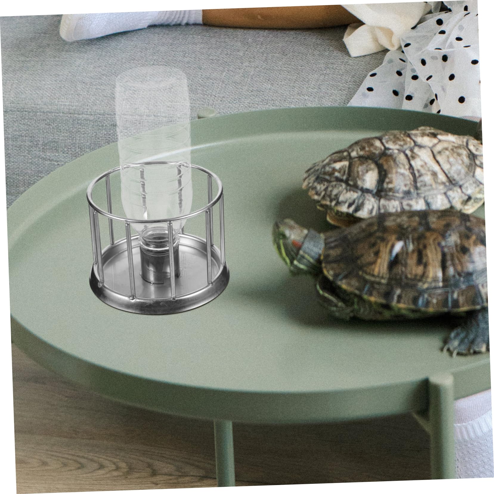 Kisangel 4piezas Bebedero Inoxidable para Reptiles Dispensador De Agua Mini para Tortugas y Plato Antisalpicaduras Accesorio Práctico y para Terrario