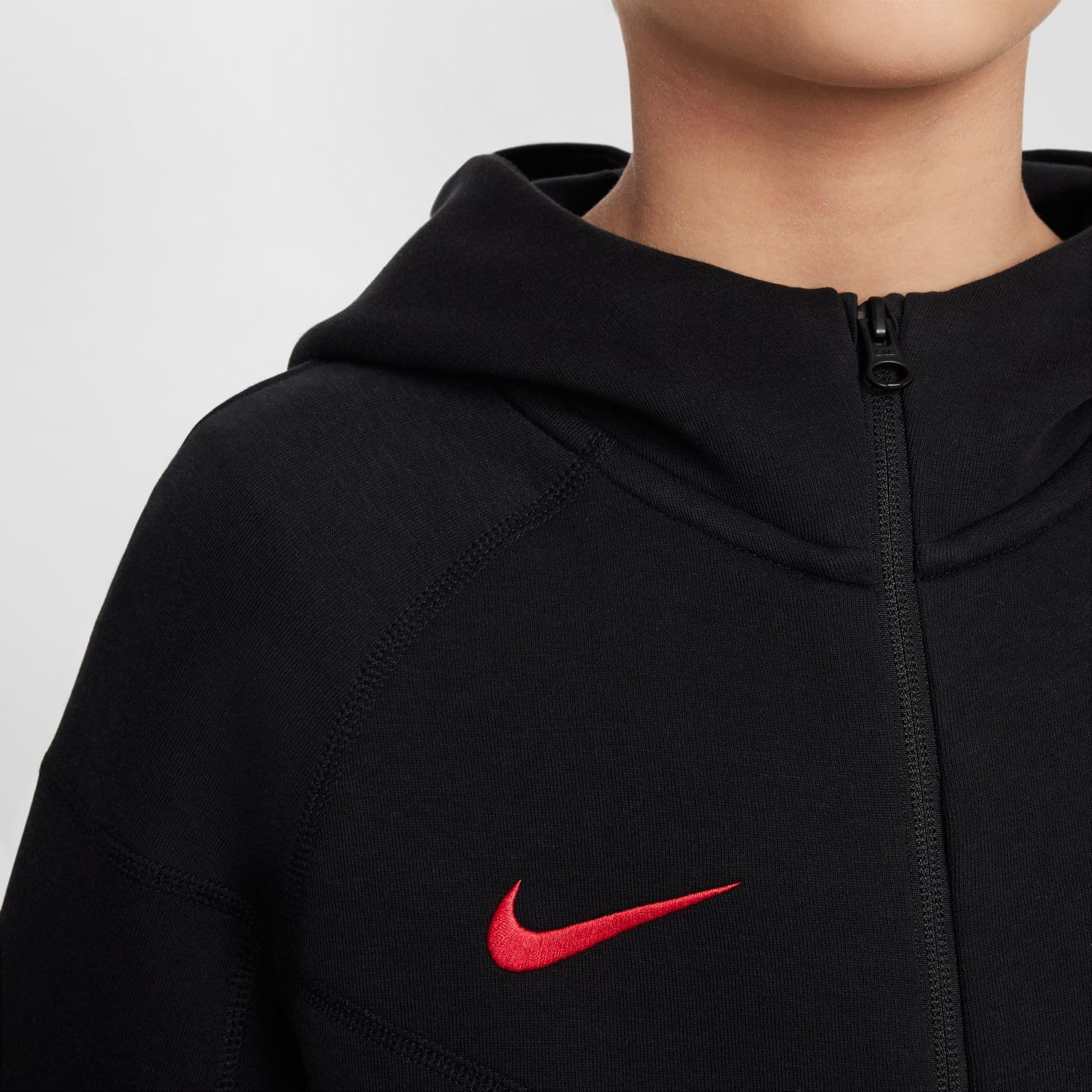 NIKE Bluza sportowa Chłopcy Liverpool Fc Jungen Sportswear Tech Flc Fz