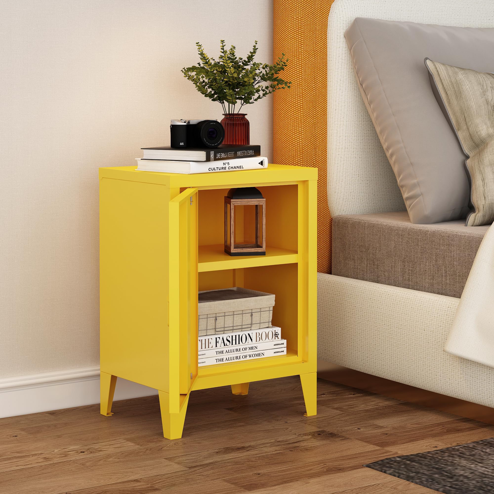 [en.casa] Comodino in Acciaio con Scomparto Chiuso con Anta Maniglia a Destra Tavolino Laterale da Divano Mobiletto Notturno Tavolino Basso da Ingresso 57x40x30 cm Giallo