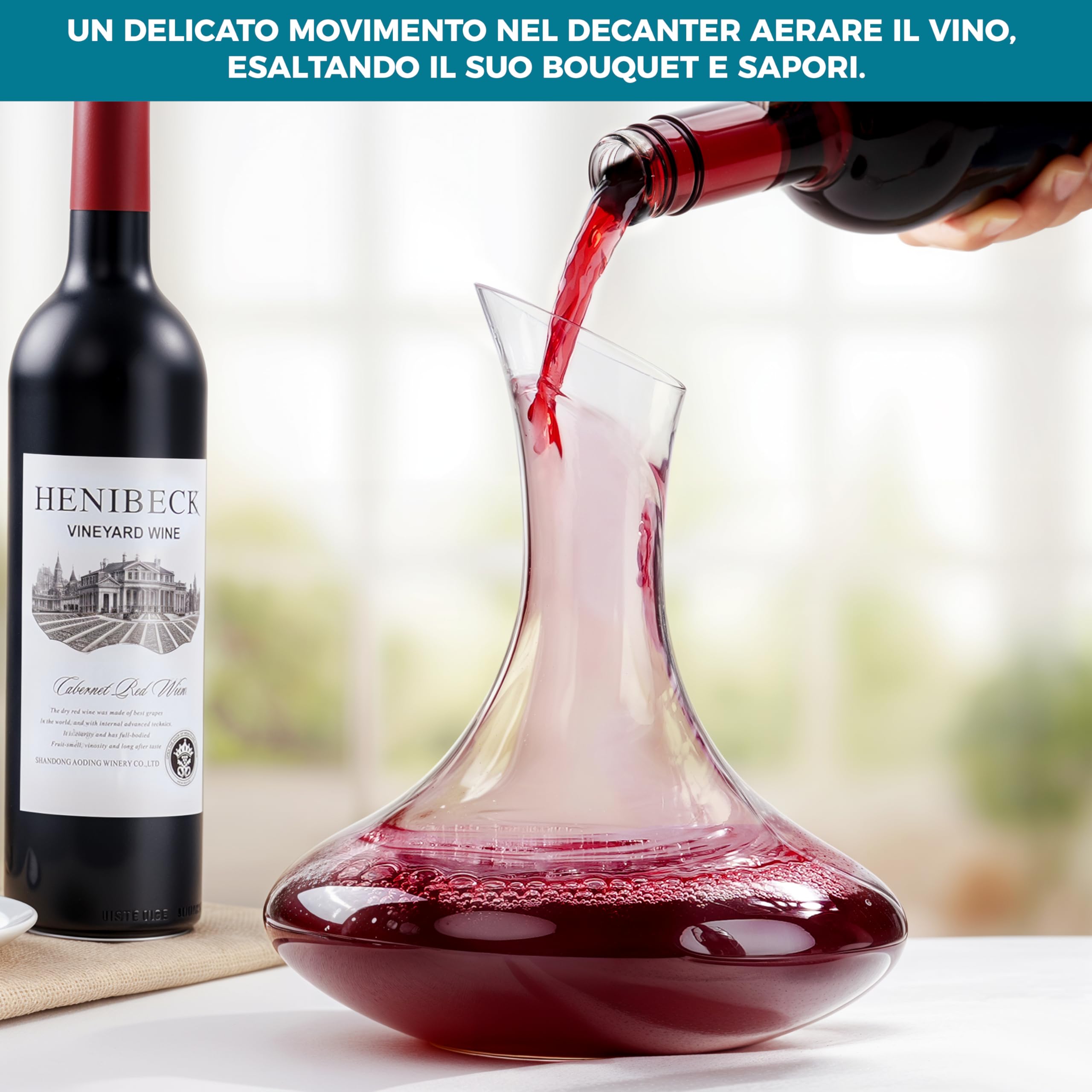Winter Shore Elegante Decanter per Vino da 1,8 l - Caraffa Vetro Trasparente con Beccuccio Inclinato e Base Larga - Regali per Amanti del Vino - Brocca Zero BPA per Decantare, Aerare Liquori Pregiati