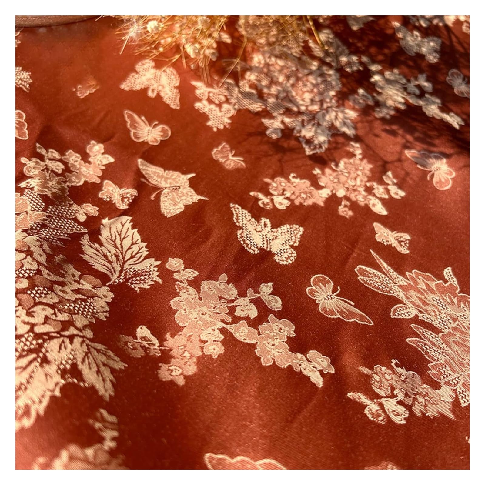 Drapé en coton orange fleuri idéal pour coudre un pyjama d'été fait à la main ou un cheongsam