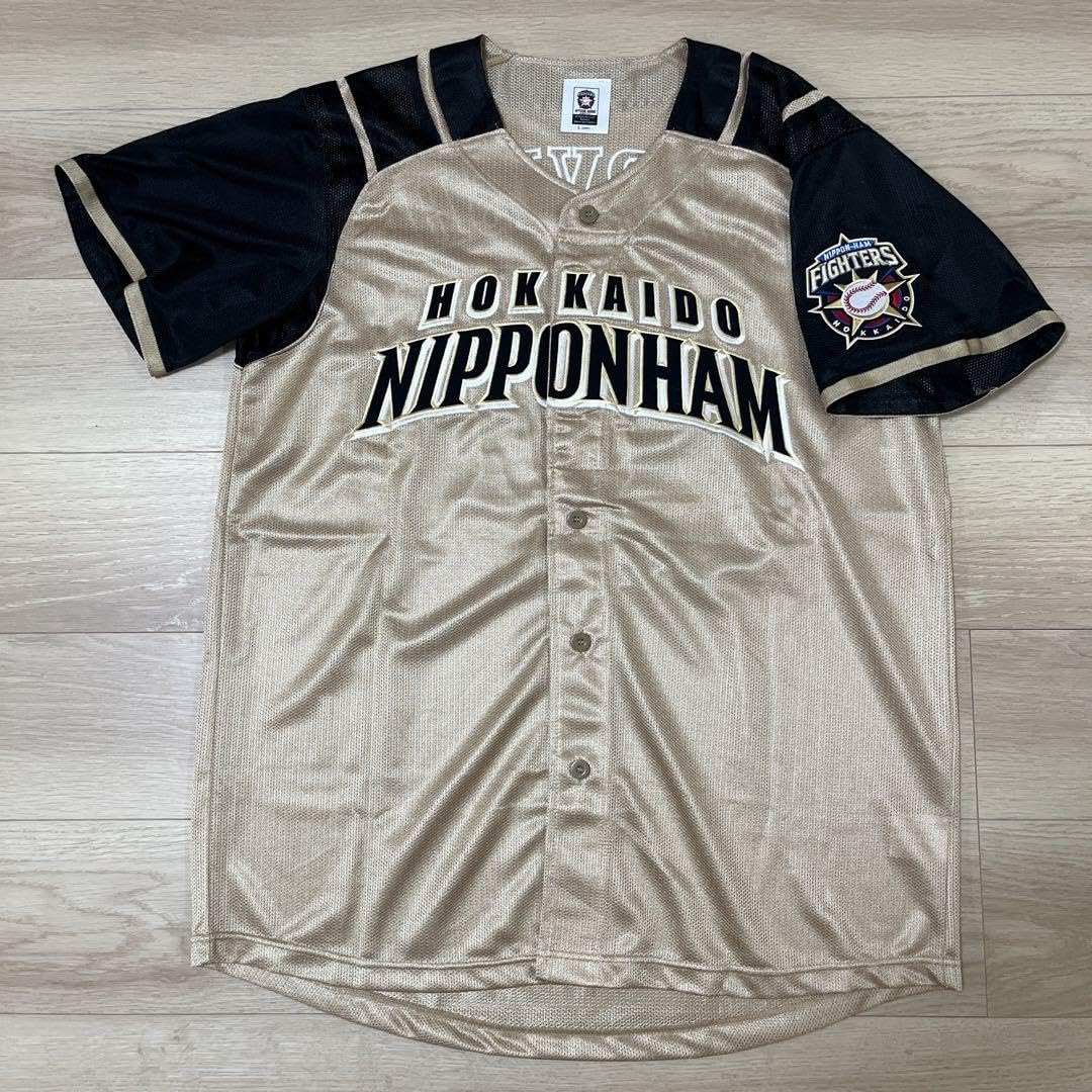 日本ハムファイターズ　ユニフォーム　ダルビッシュ Amazon.co.jp: 北海道日本ハムファイターズ ビジターユニフォーム