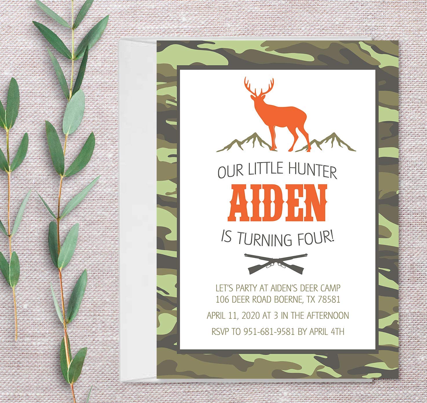 Set of 10 Hunting Birthday Party Invitations with Envelopes