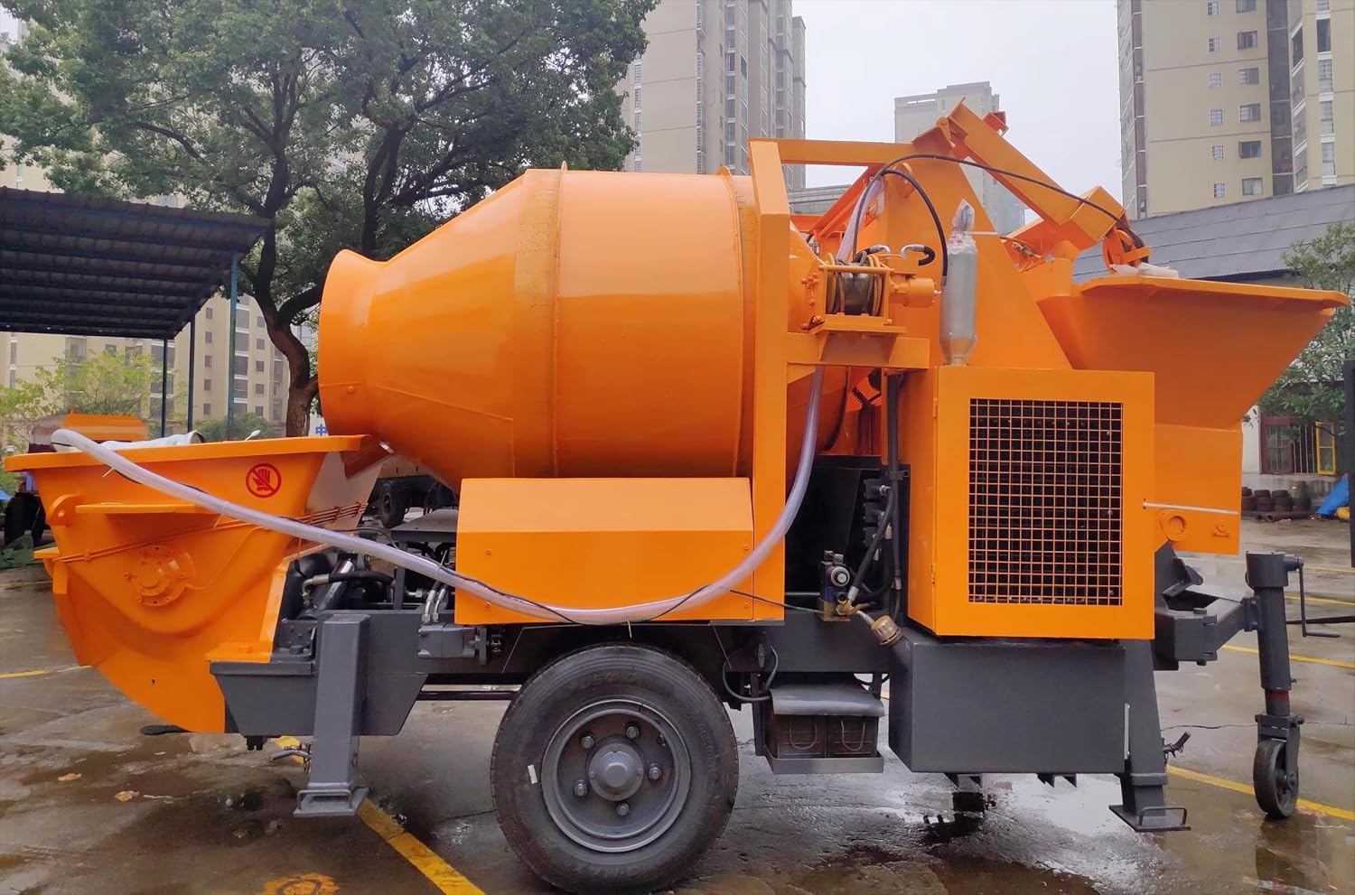 High Pressure Concrete Pump Machine, Mobile Cement Mixer Pump for Long Distance, Trailer Concrete Mixer with Pump for High-Rise