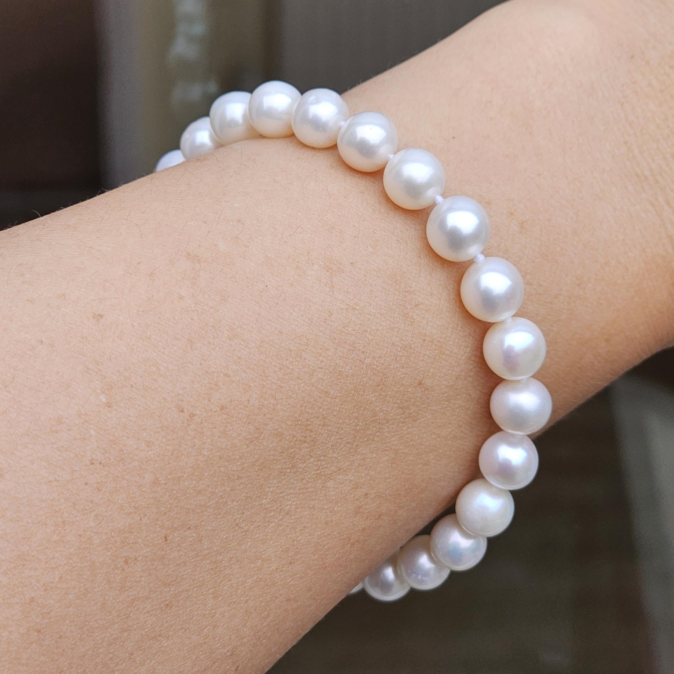 Damen Armband aus Süßwasserperlen, handgefertigt mit 8–9mm weißen Zuchtperlen, verschiedene Verschlussoptionen, eleganter Perlenschmuck, Geschenkbox inklusive