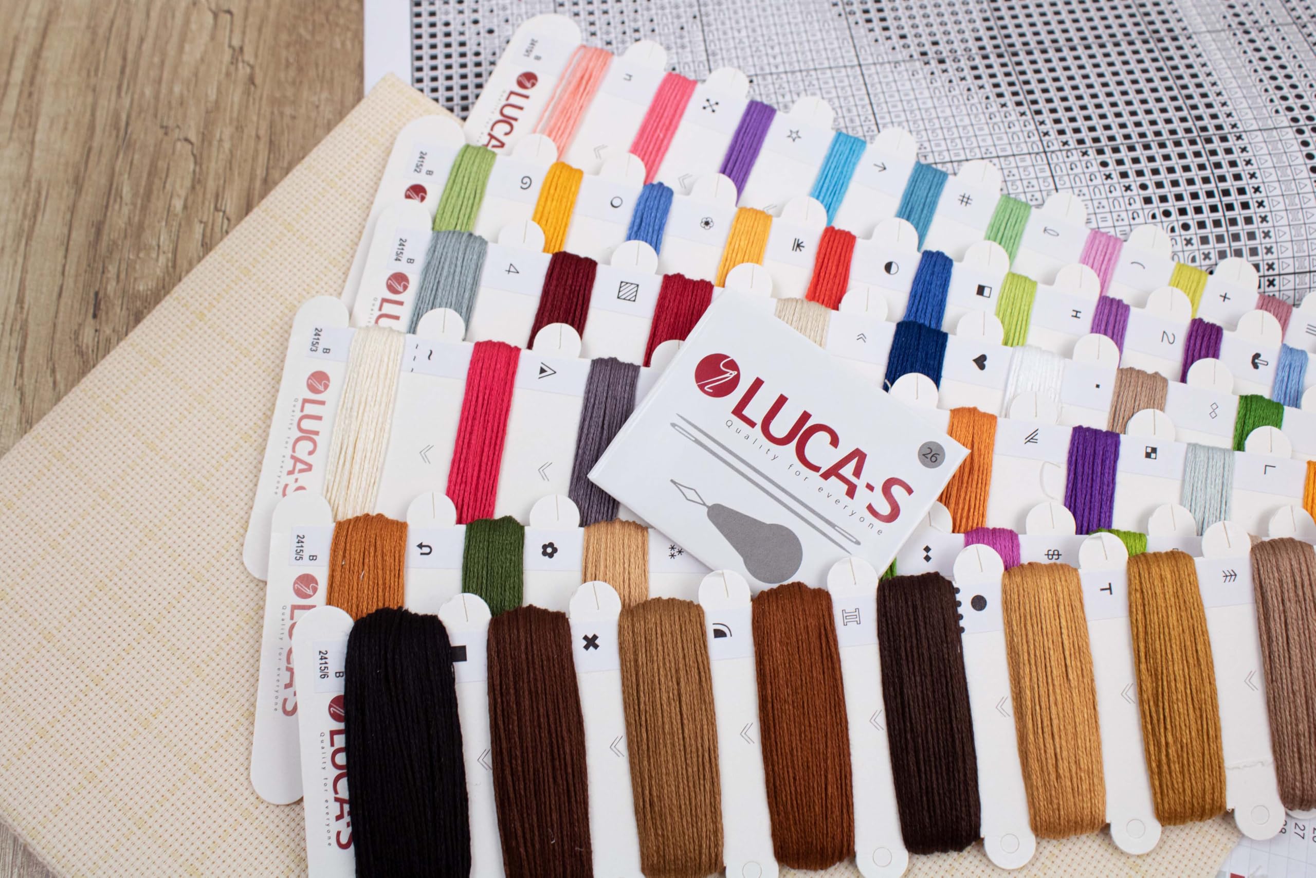 Luca-S Kit per punto croce, motivo: cucciolo di Picasso, B2415, per adulti, kit per ricamo e cucito