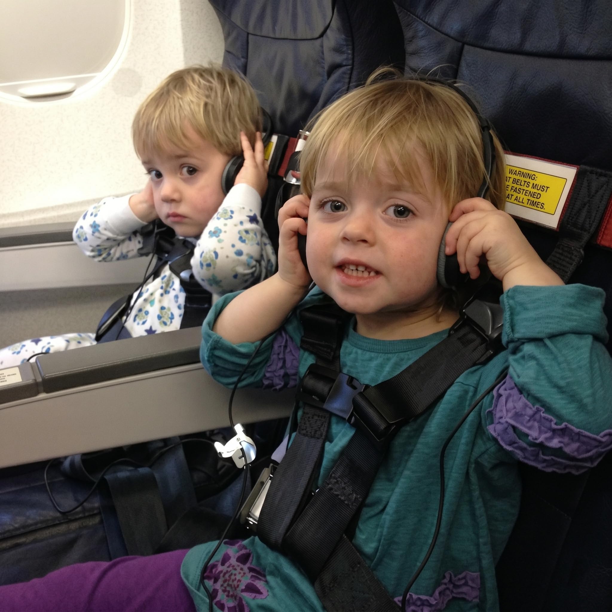 Child Airplane Safety Harness - The Safety Restraint System Will Protect Your Child from Danger. - Airplane Kid Travel Accessory for Aviation Use — Amazon image 6