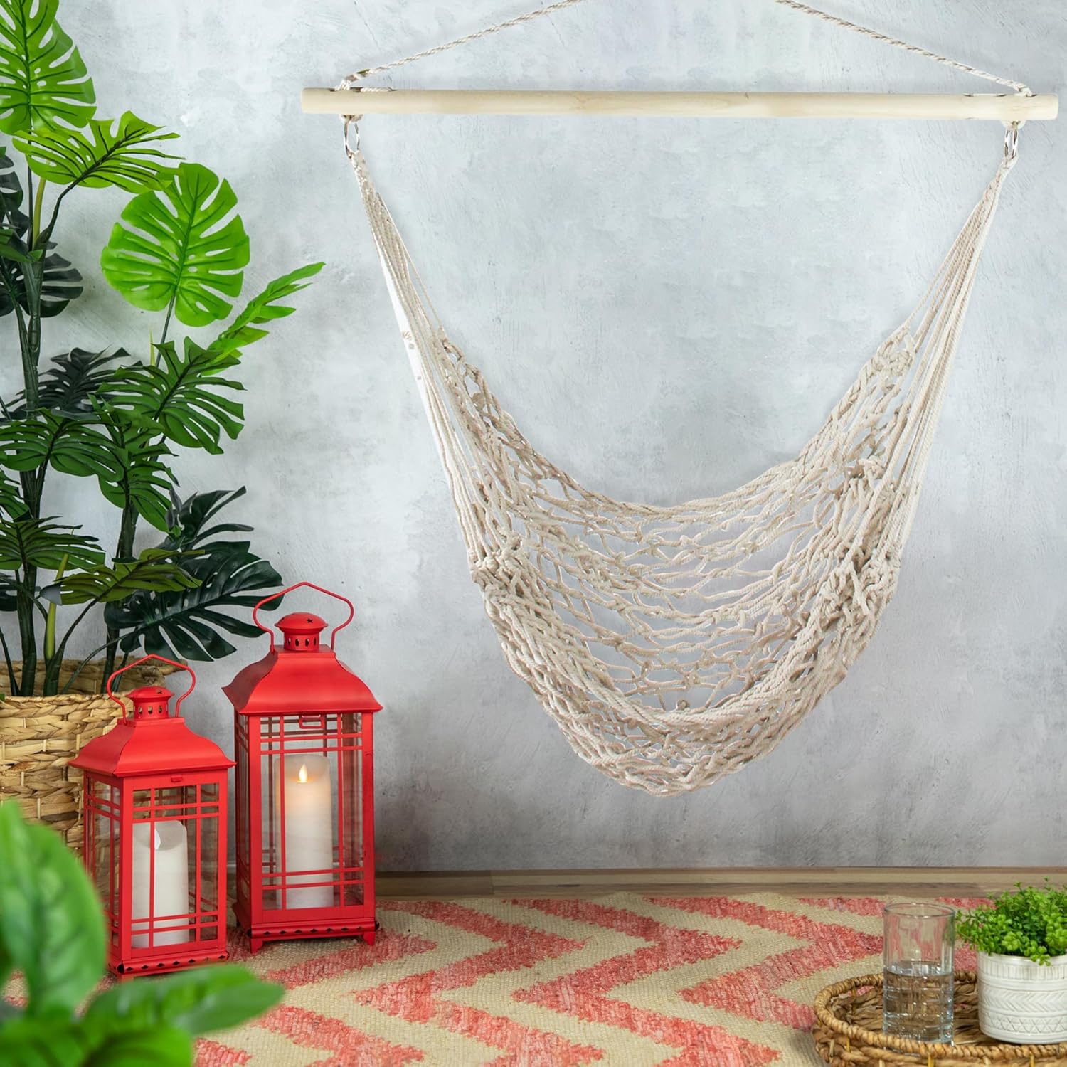 Northlight 32816644 White 39" x 43" Cotton Netting Hammock Chair with Wooden Bar