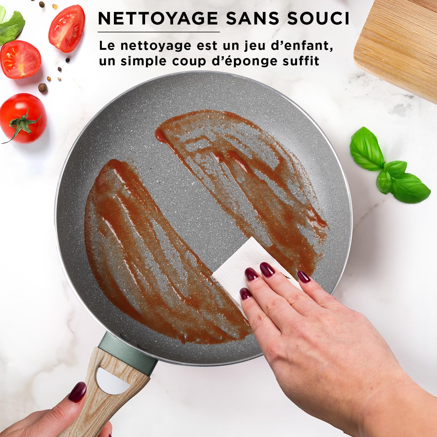 KASANOVA Batterie de cuisine Cooking Therapy, Ensemble de casseroles induction et poêles antiadhésives avec spatule, avec inscription au laser et poignées effet bois (10 pièces)