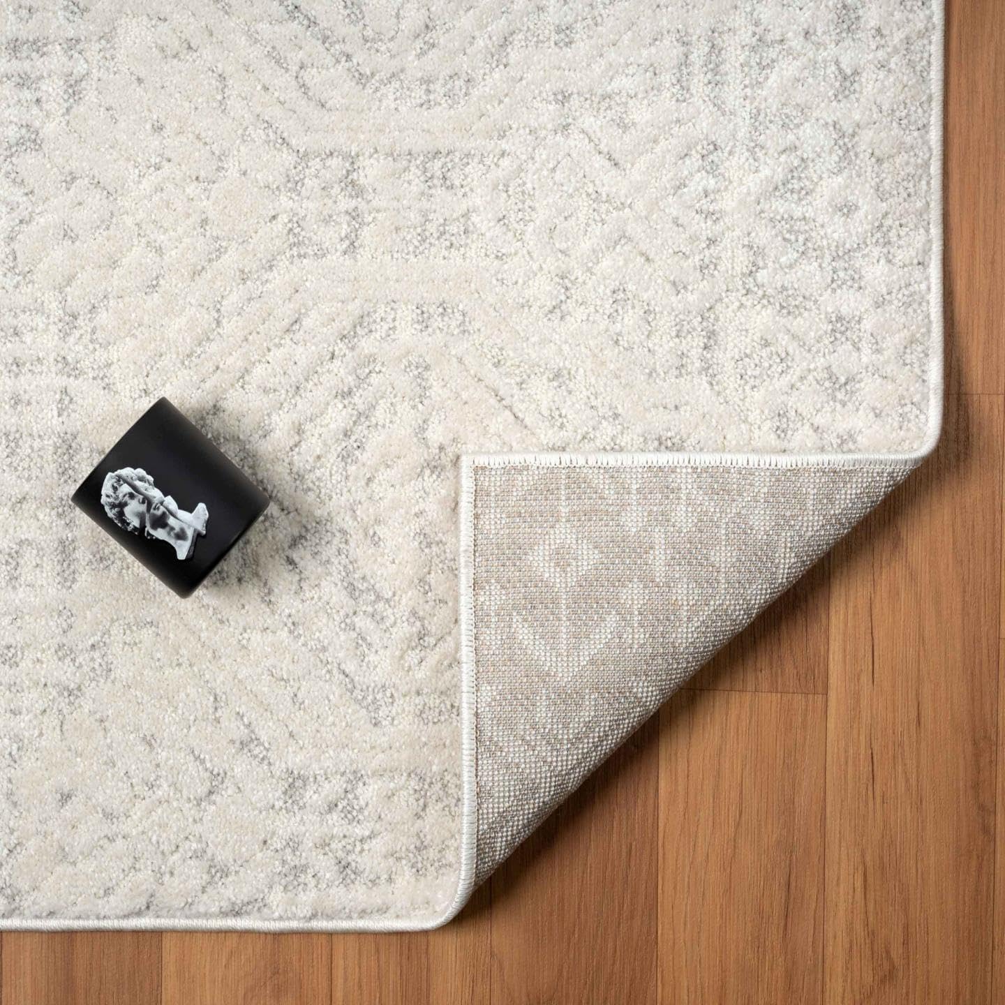LUXE WEAVERS Traditional Tribal Cream 2x3 Area Rug