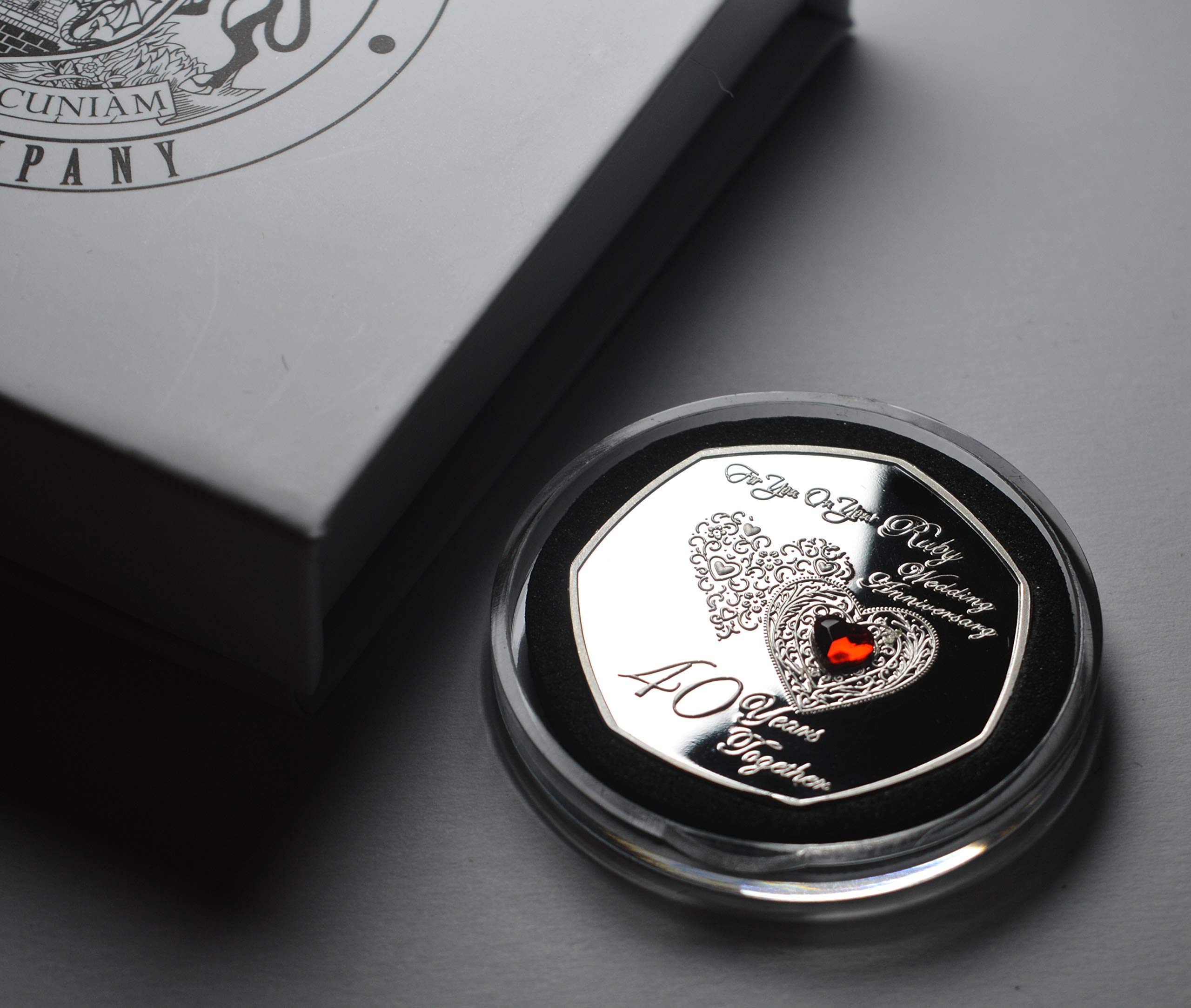 The Commemorative Coin Company 40th RUBY WEDDING ANNIVERSARY Silver Commemorative with Inlaid Gemstone. Gift/Present. Gift Box and Capsule