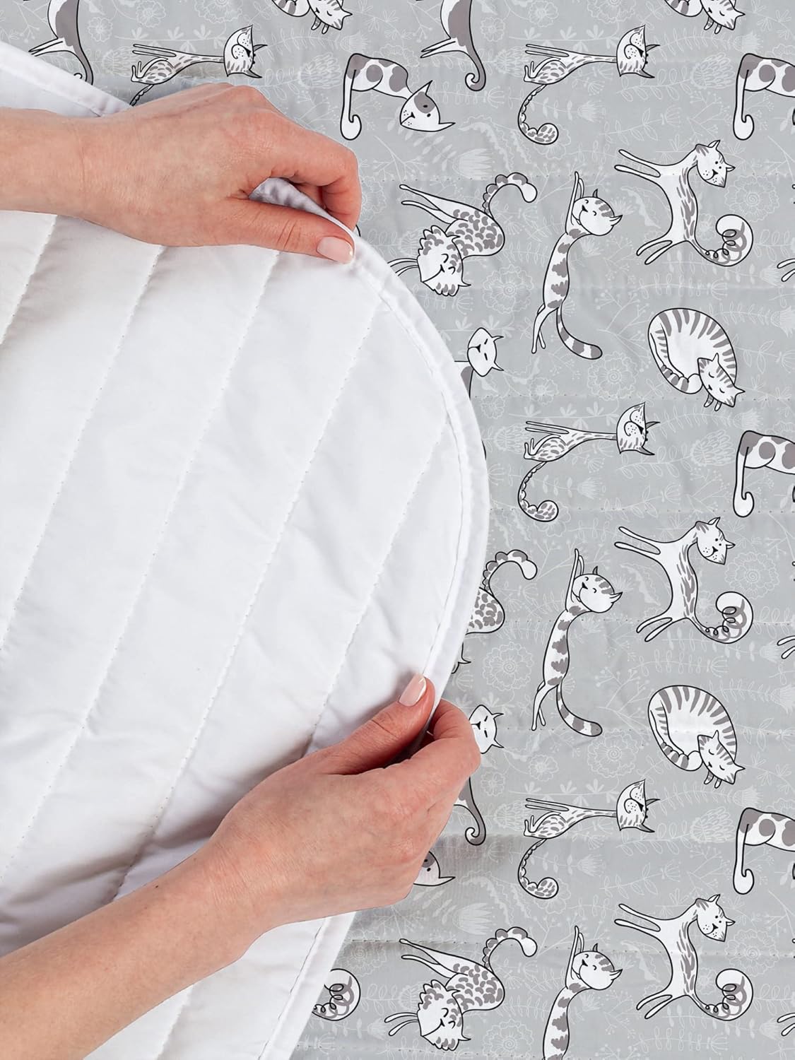 Ambesonne Grey Microfiber Bedspread Set, Cats Posing Over Floral Background Feline Kitten Kitty Cartoon Art Prints, Soft Bedding Set with Pillow Shams & Comforter, King Size, White