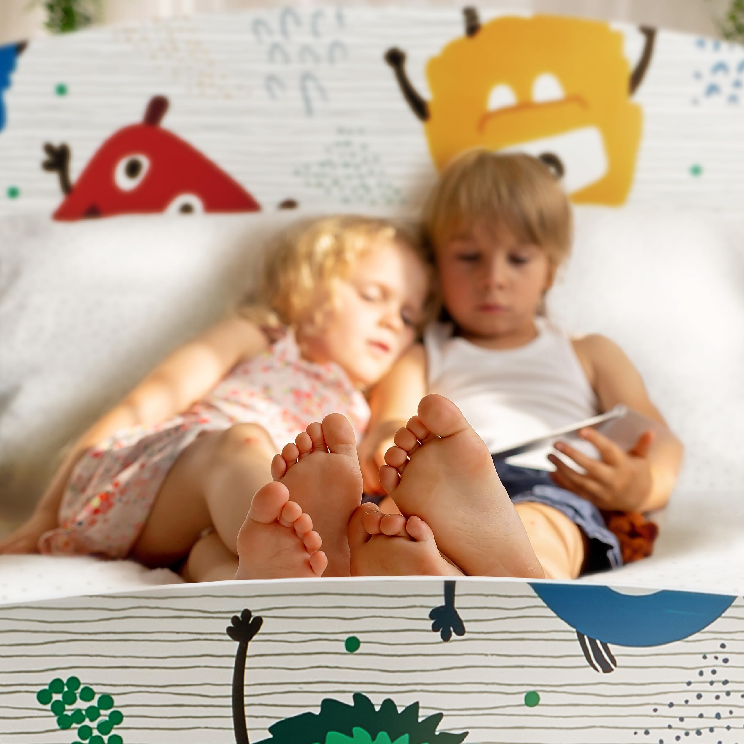 Relaxdays Letto per Bambini, Sponde Anticaduta, Rete a Doghe Rigide con Motivo Mostri, HLP 60 x 94 x 143 cm, Bianco Blu