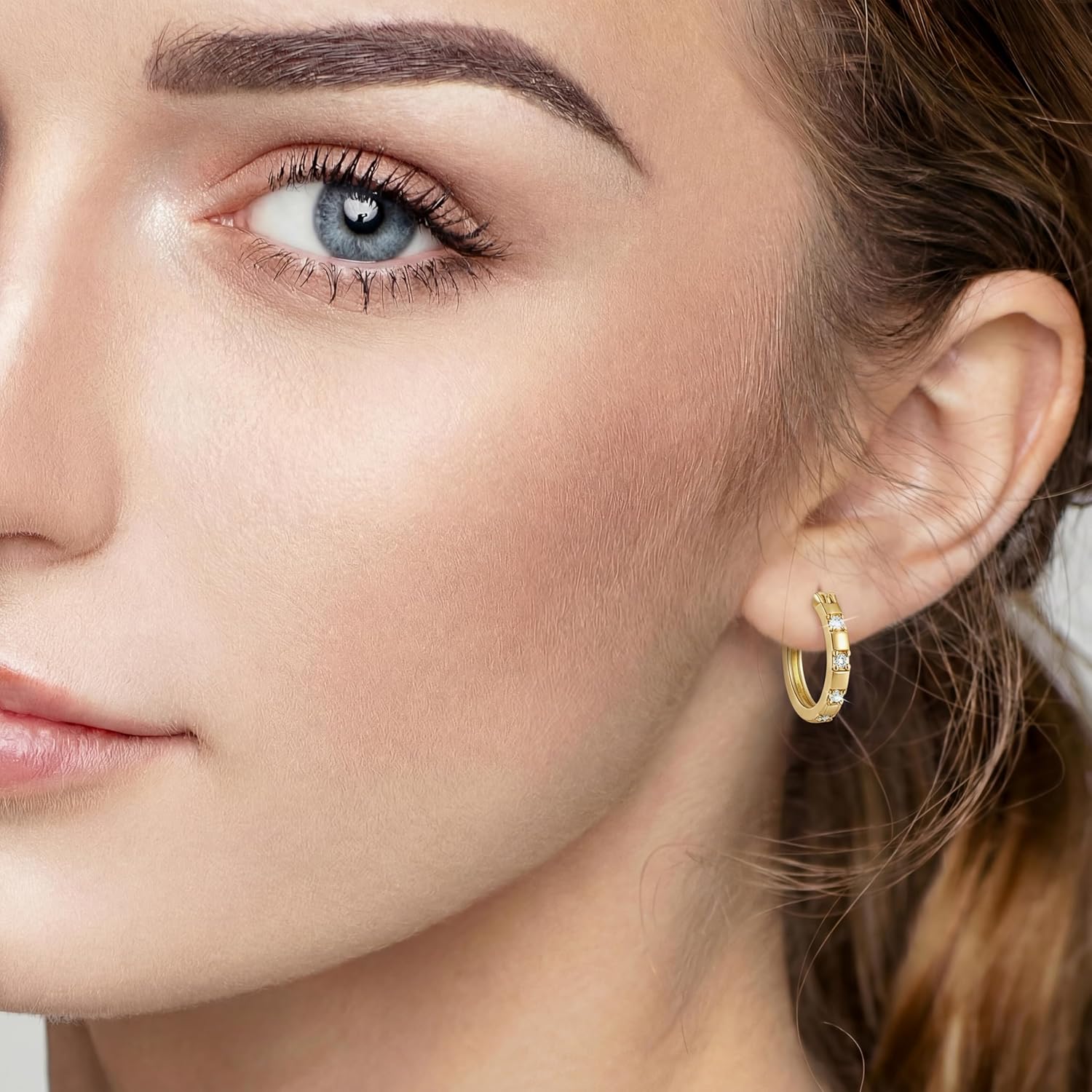 Gold Hoop Earrings for Women 14K Gold Earrings for Women Gold Hoop Earrings Classic Lightweight Hoop Earrings Comfortable Clasp for Daily Wear Hoops Earring for Women 20mm