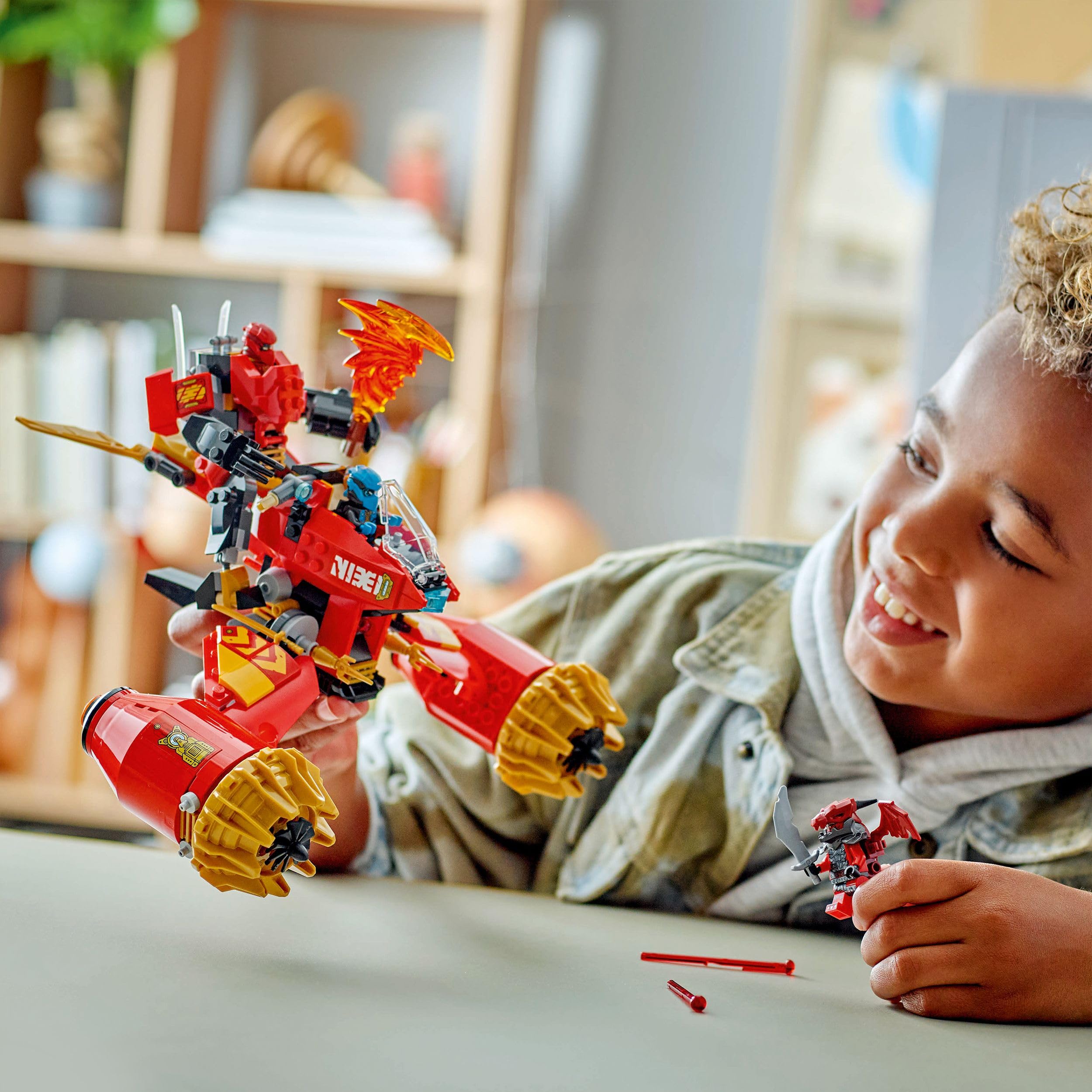 LEGO Ninjago Moto-Meca de la Tormenta de Kai Juguete de Construcción, Juego Ninja con Moto y 3 Minifiguras, Figura Articulada con Catana, Regalo para Niños y Niñas de 7 Años o Más 71830