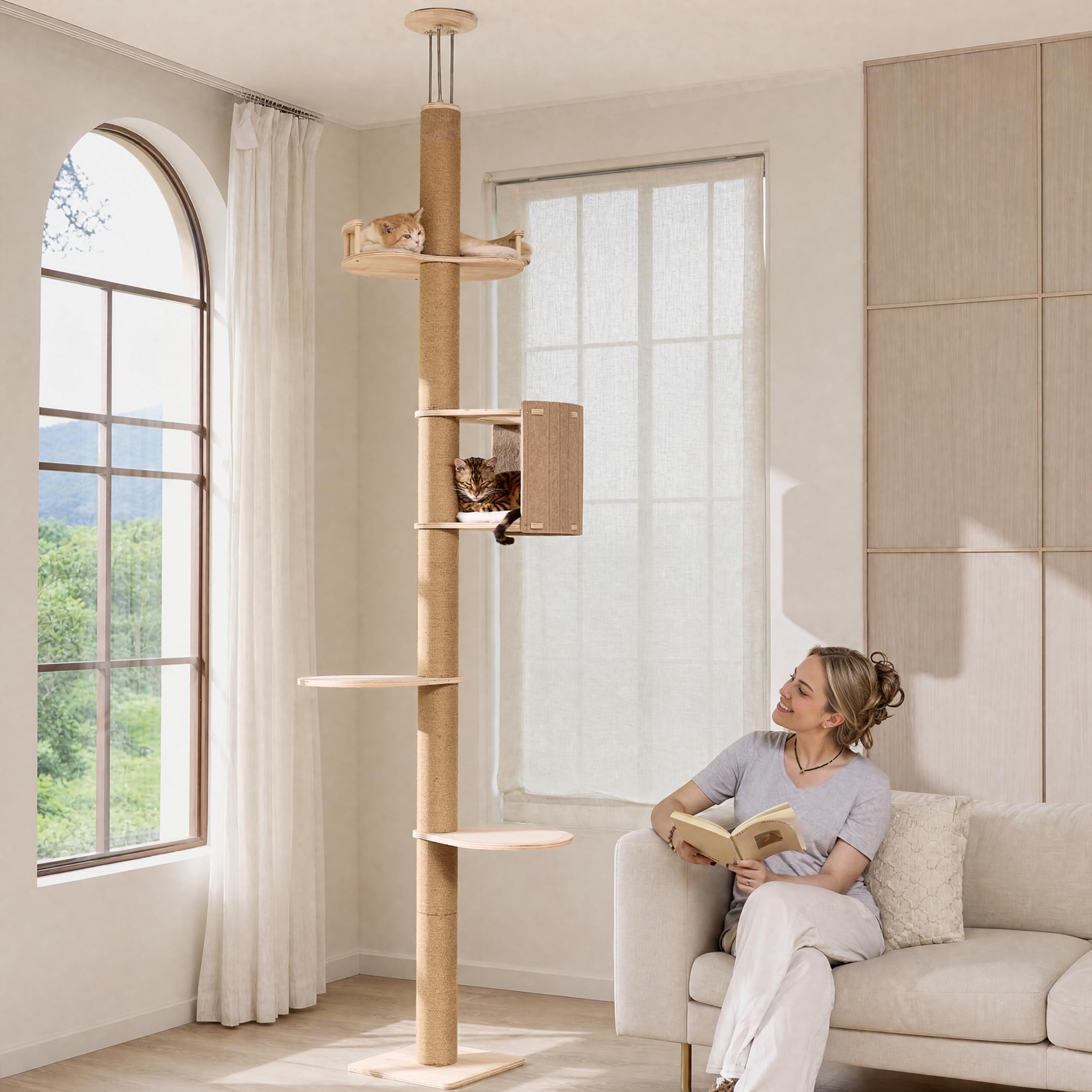 FUKUMARU Kratzbaum, bis zur Decke reichender Katzenturm,Katzenbaum aus Natürliches Gummiholz-Sperrholz, mit Katzenversteck-Zelt und oberer Liegenische mit Geländer,beige